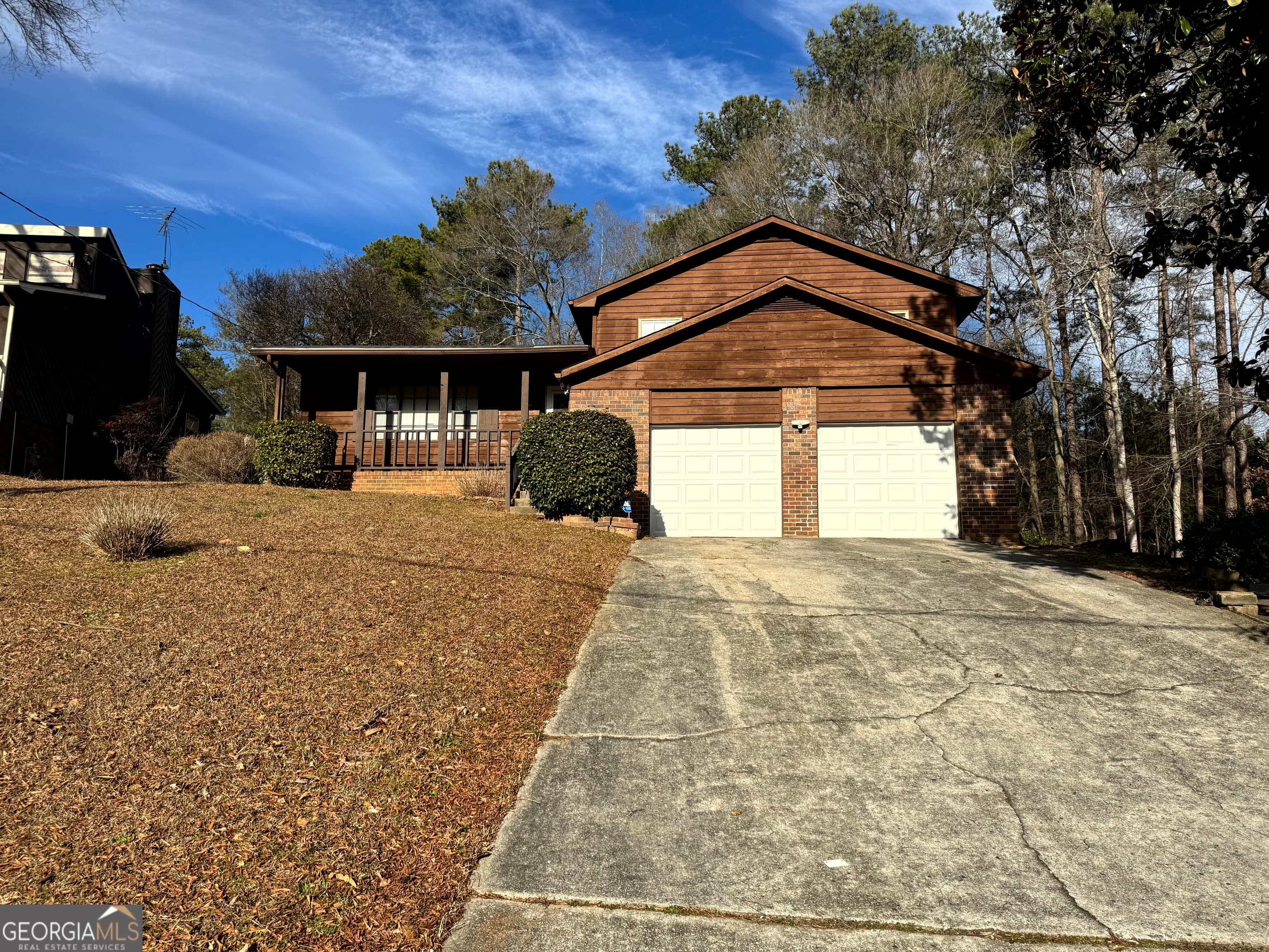 8678 Glenwoods Dr — photo 1