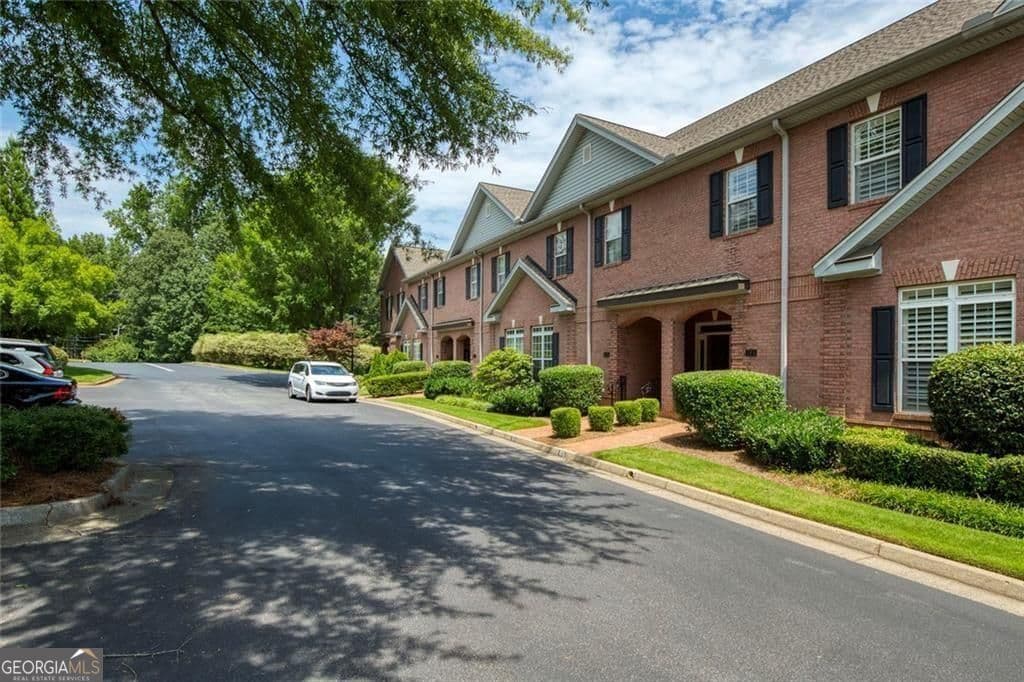 1950 Buford Dam Rd 105 — photo 2