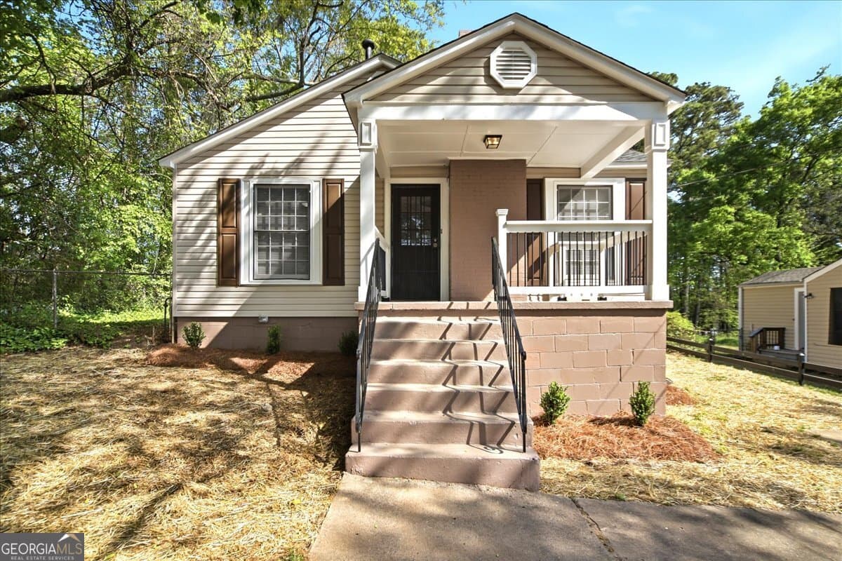 751 Skyview Ne Dr — photo 1