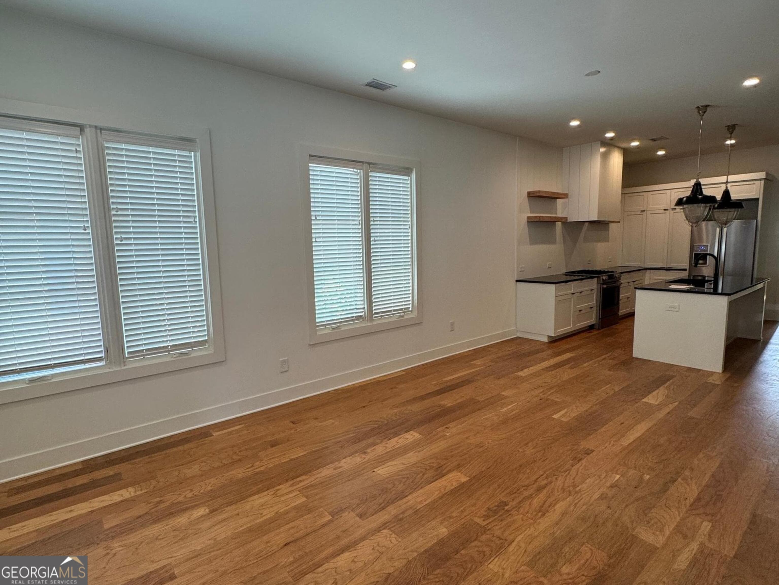 120 2nd St — photo 2