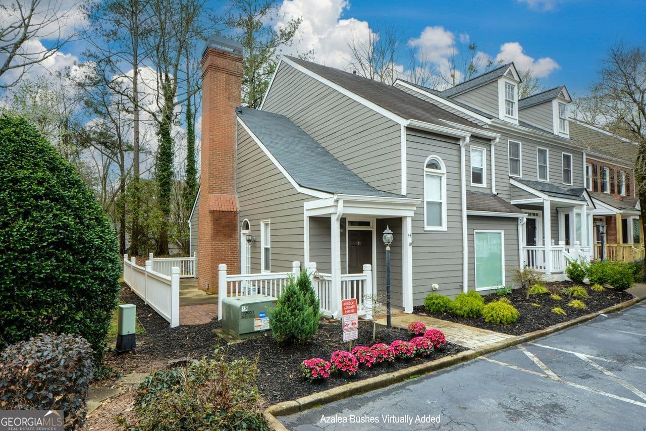 44 Nesbit Pl 44 — photo 1