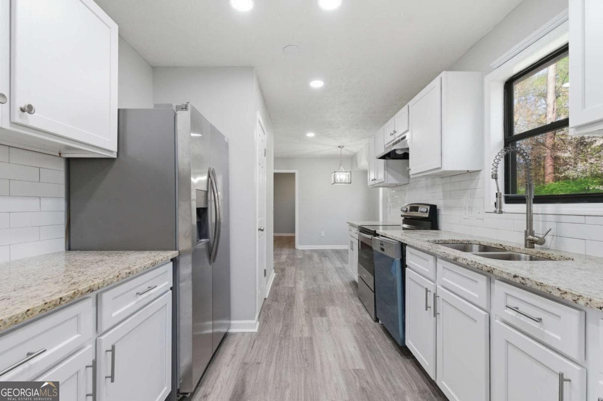 4380 Cary Dr — photo 1