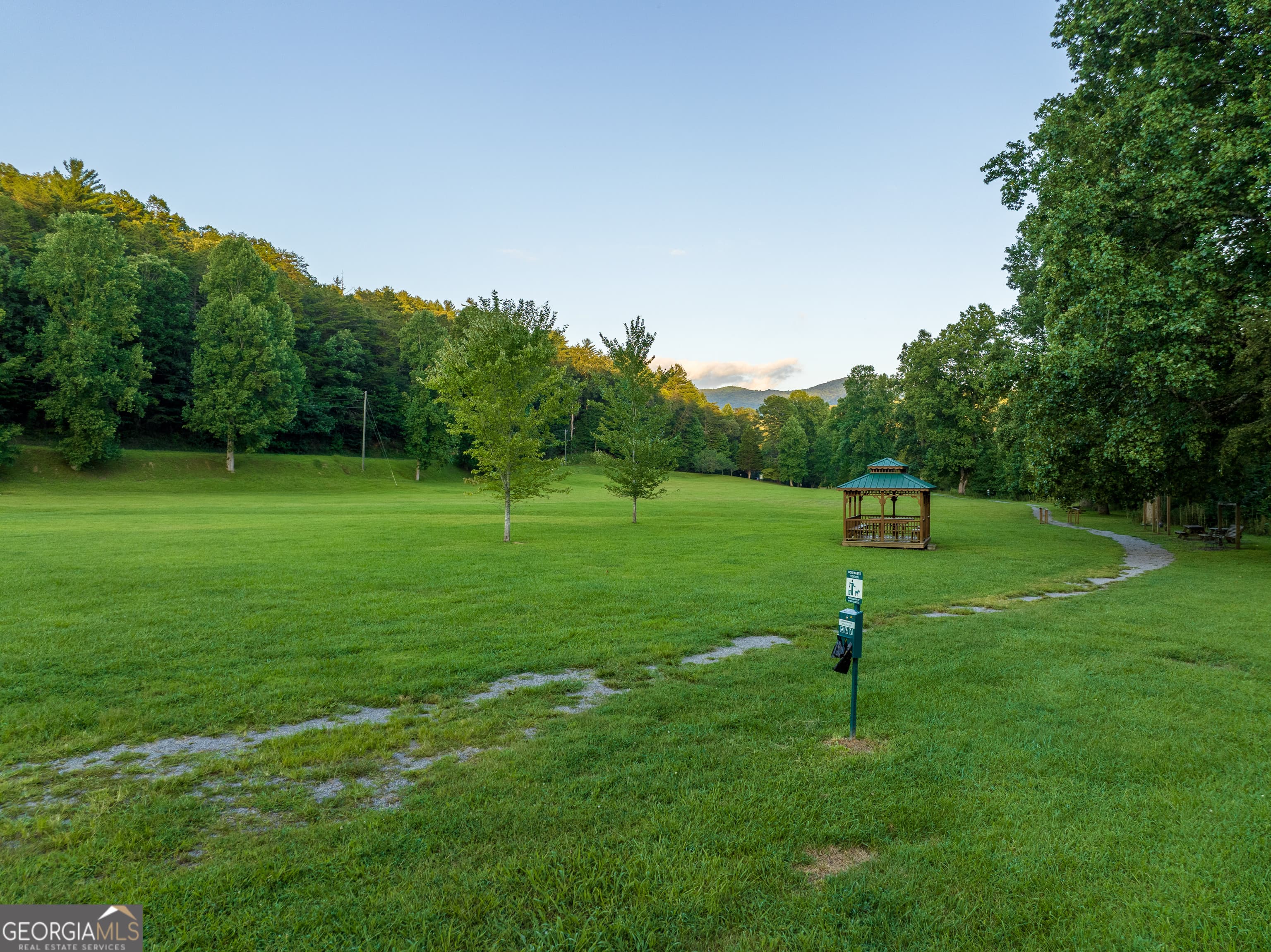 375 Seneca Dr — photo 68