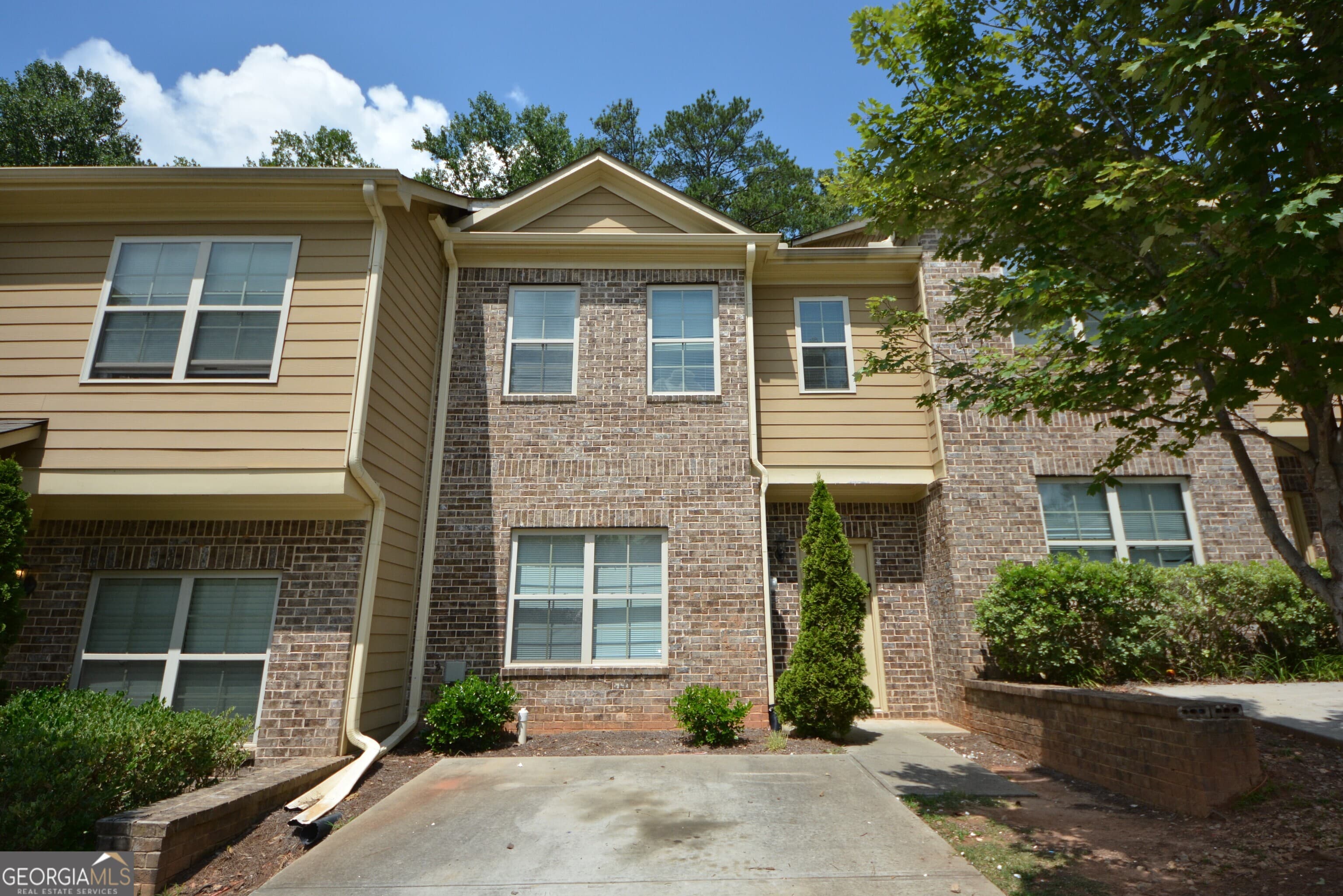 3015 Bonnes Dr — photo 1