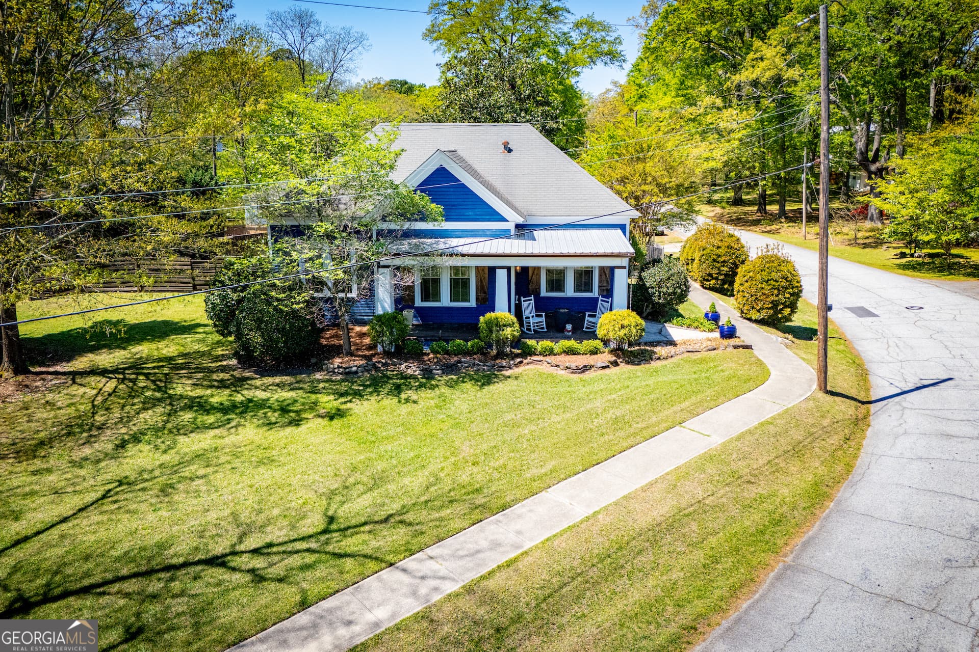 416 W Montgomery St — photo 2