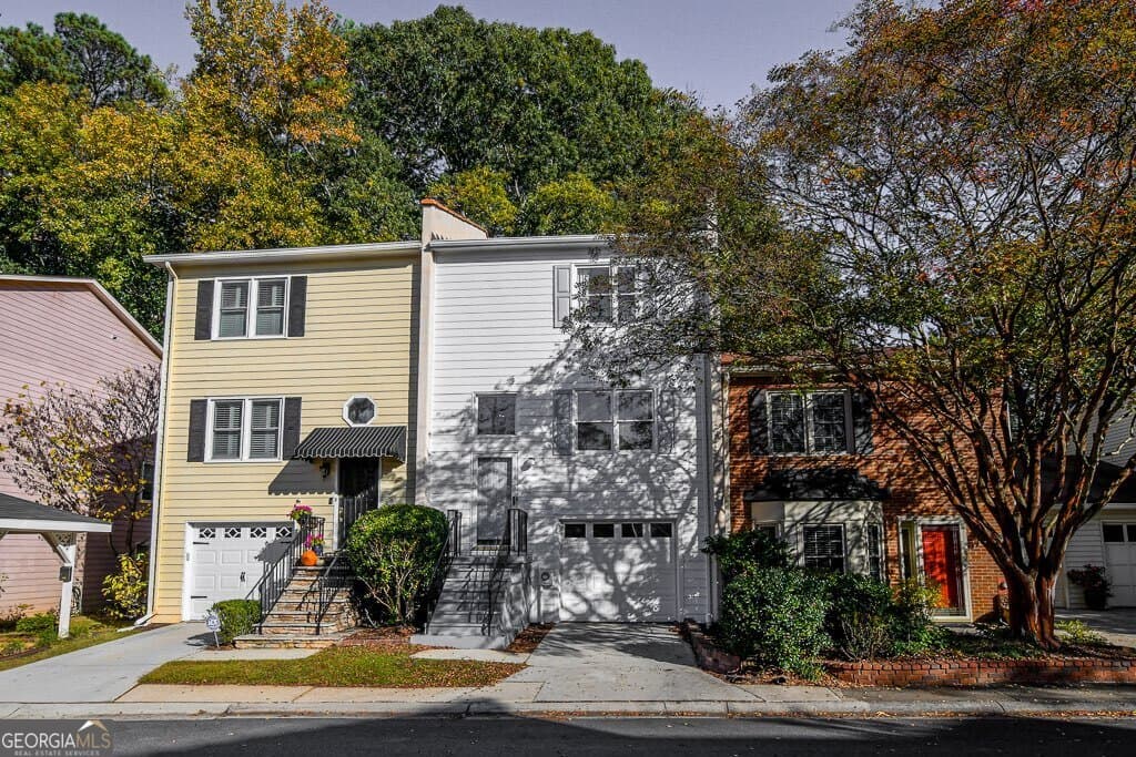 222 Forkner Dr 26 — photo 2