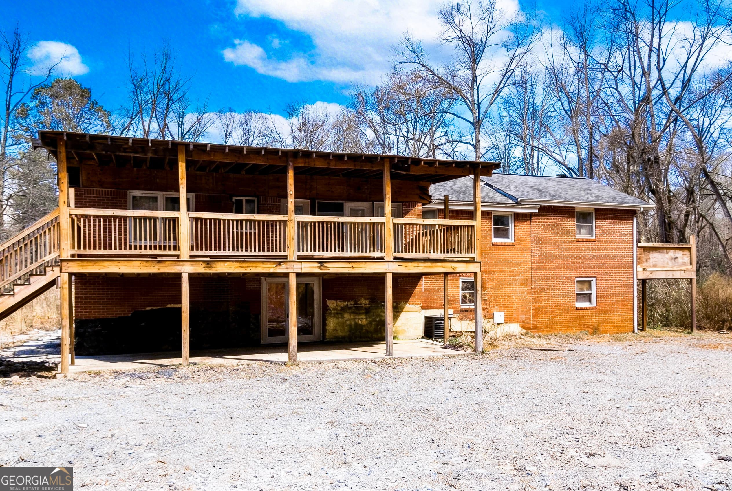 140 Joe Bray Rd — photo 2