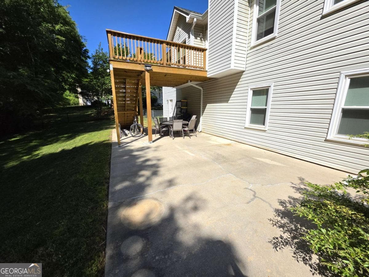 5843 Millers Pond Ln — photo 32