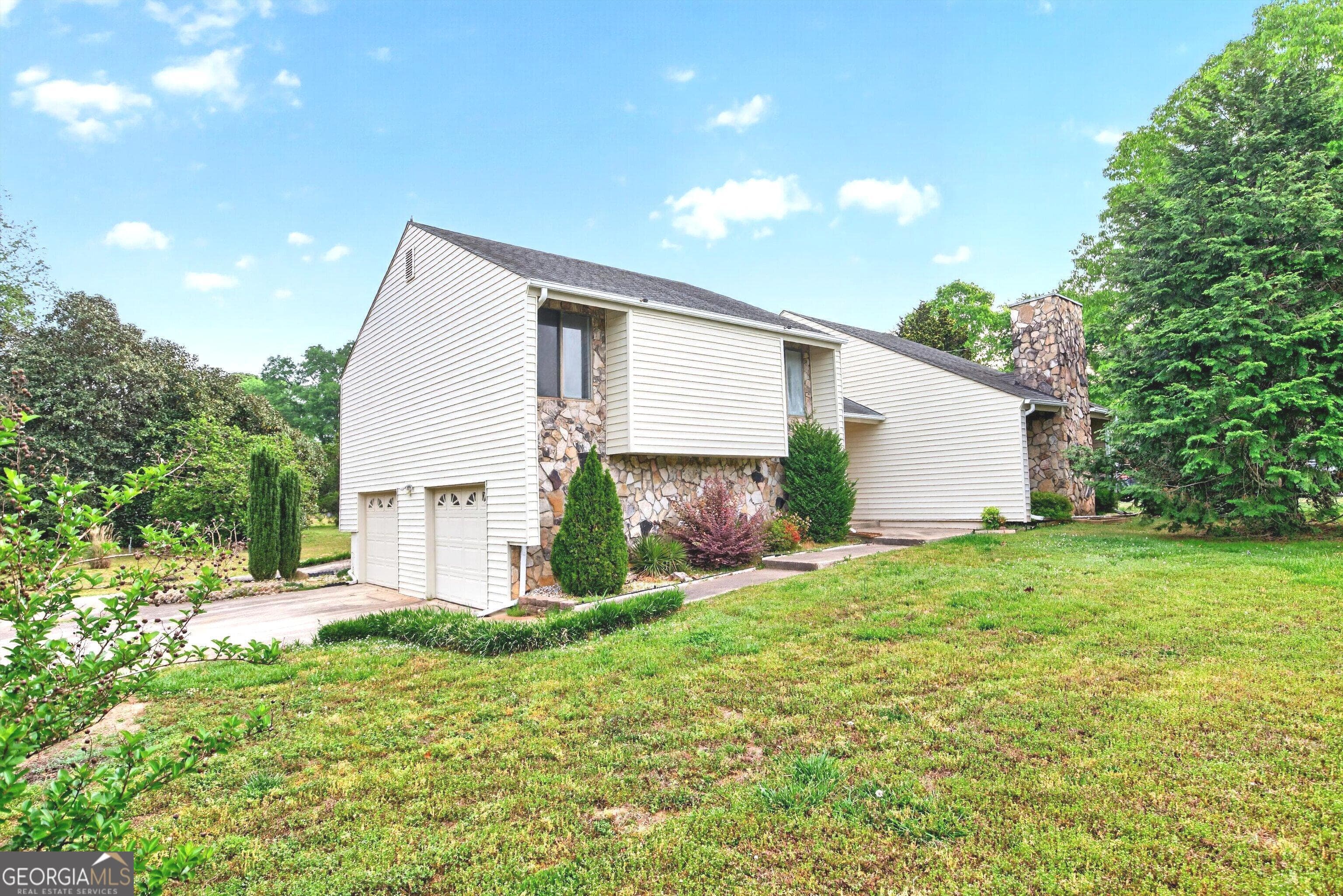 125 Woodstream Point — photo 1