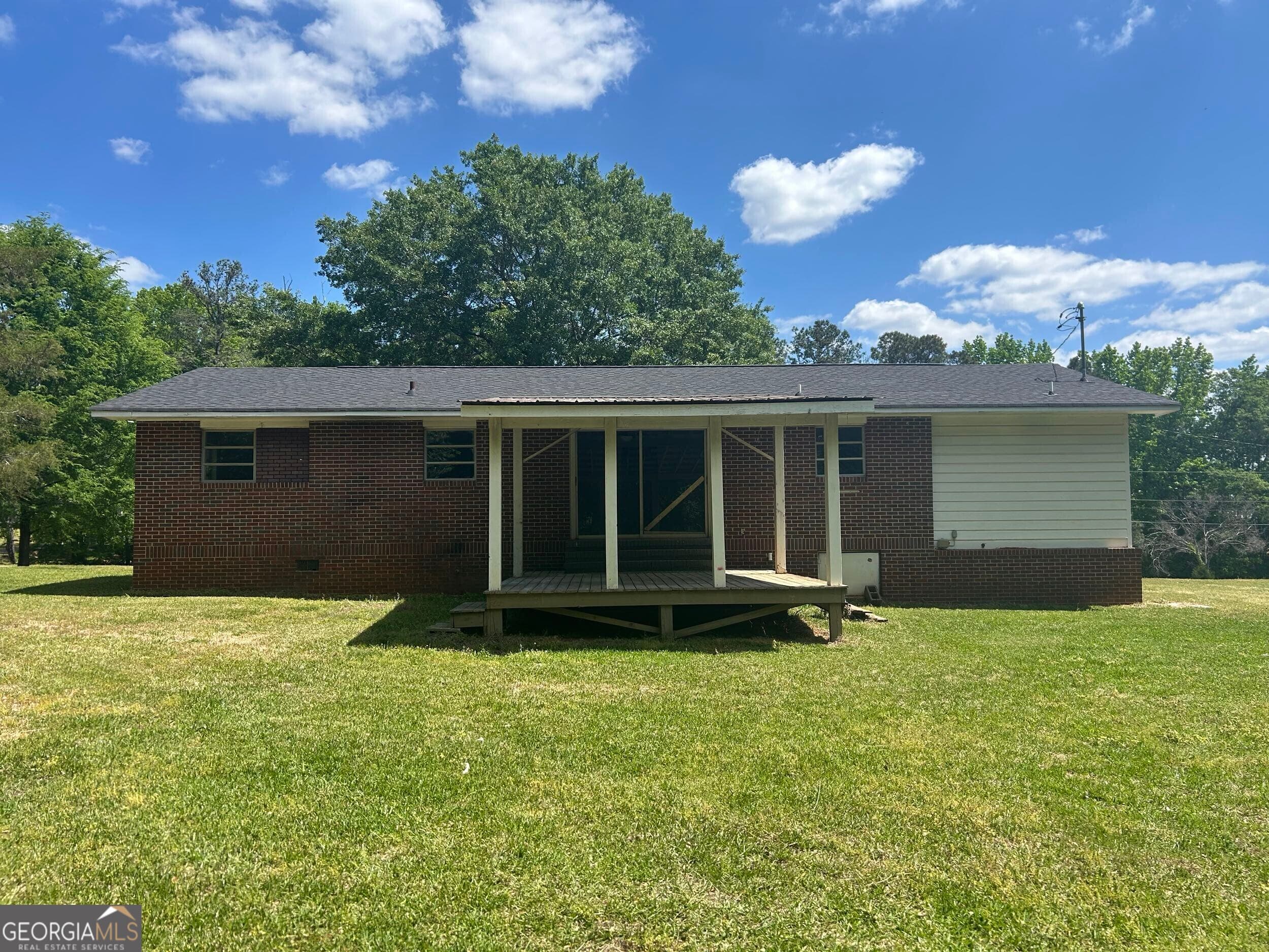 169 Kennedy Rd — photo 1