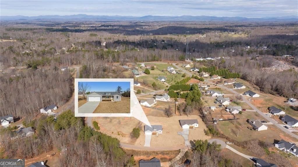 613 Cypress Dr — photo 2