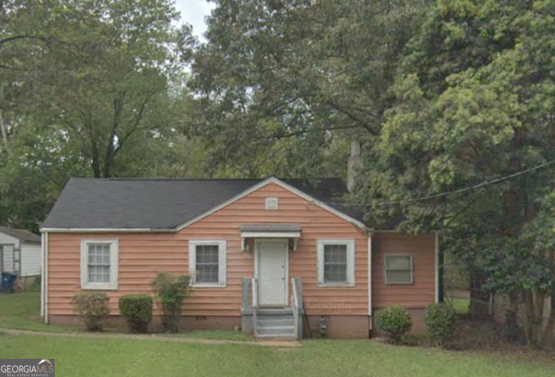 2153 Pinehurst Dr — photo 1