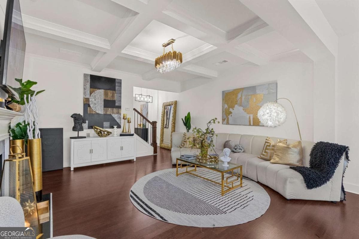 7653 Castle Ave — photo 2