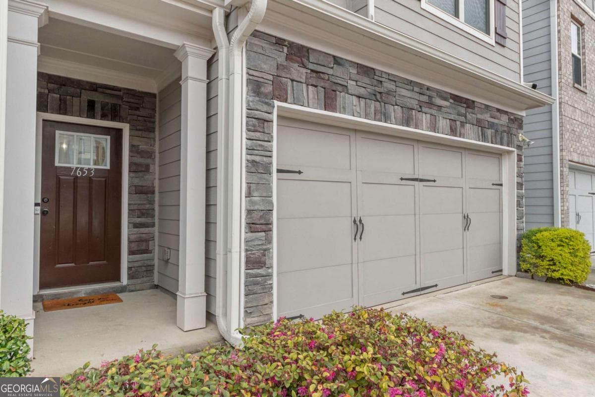 7653 Castle Ave — photo 31