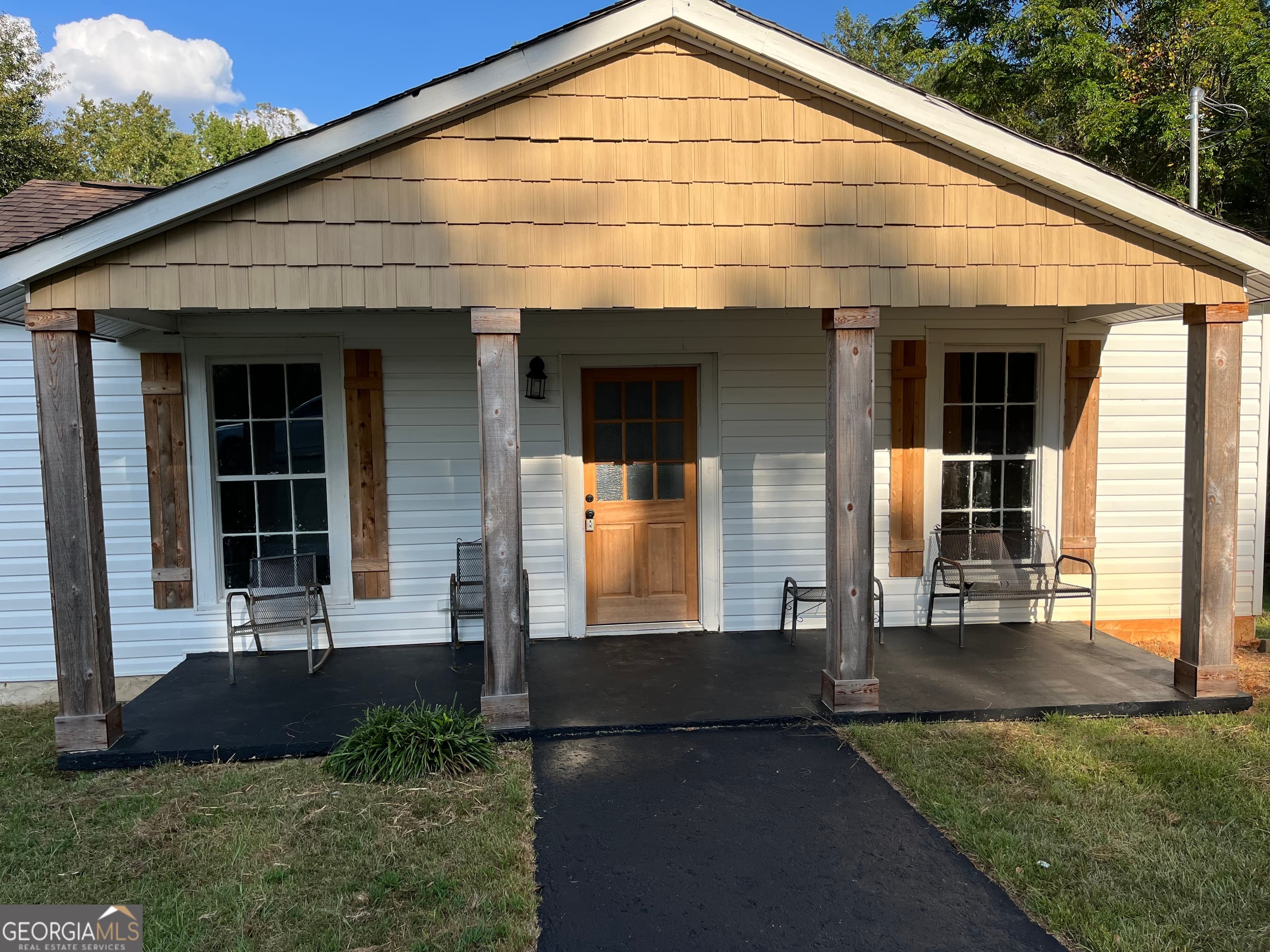 802 Jd Parham Dr — photo 1