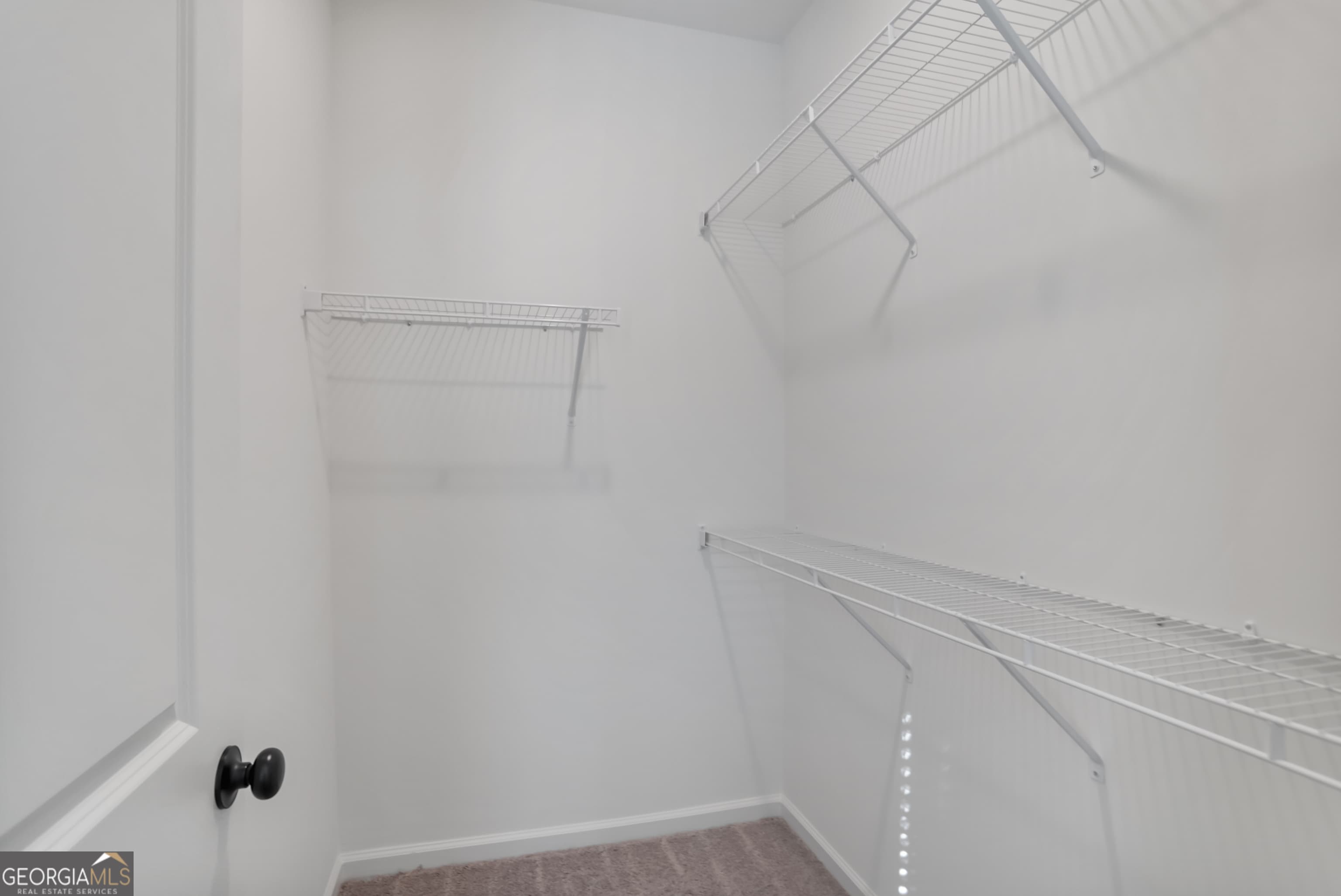 195 Jackson Heights — photo 31