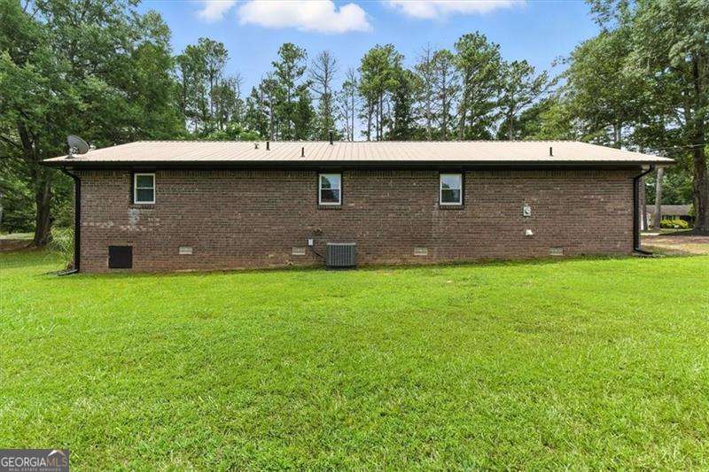 32 Tomahawk Sw Dr — photo 2