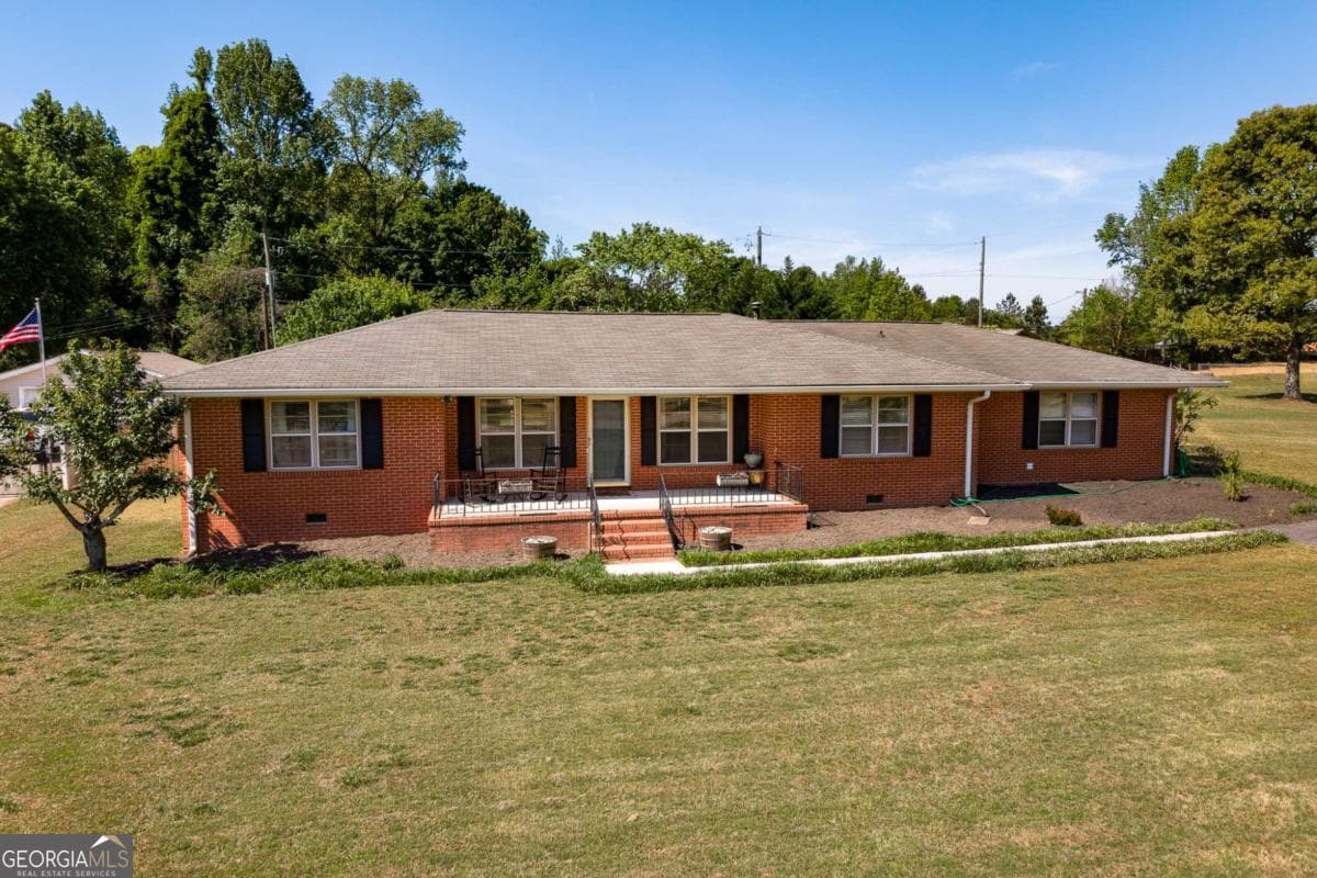 338 Virginia Ln — photo 1