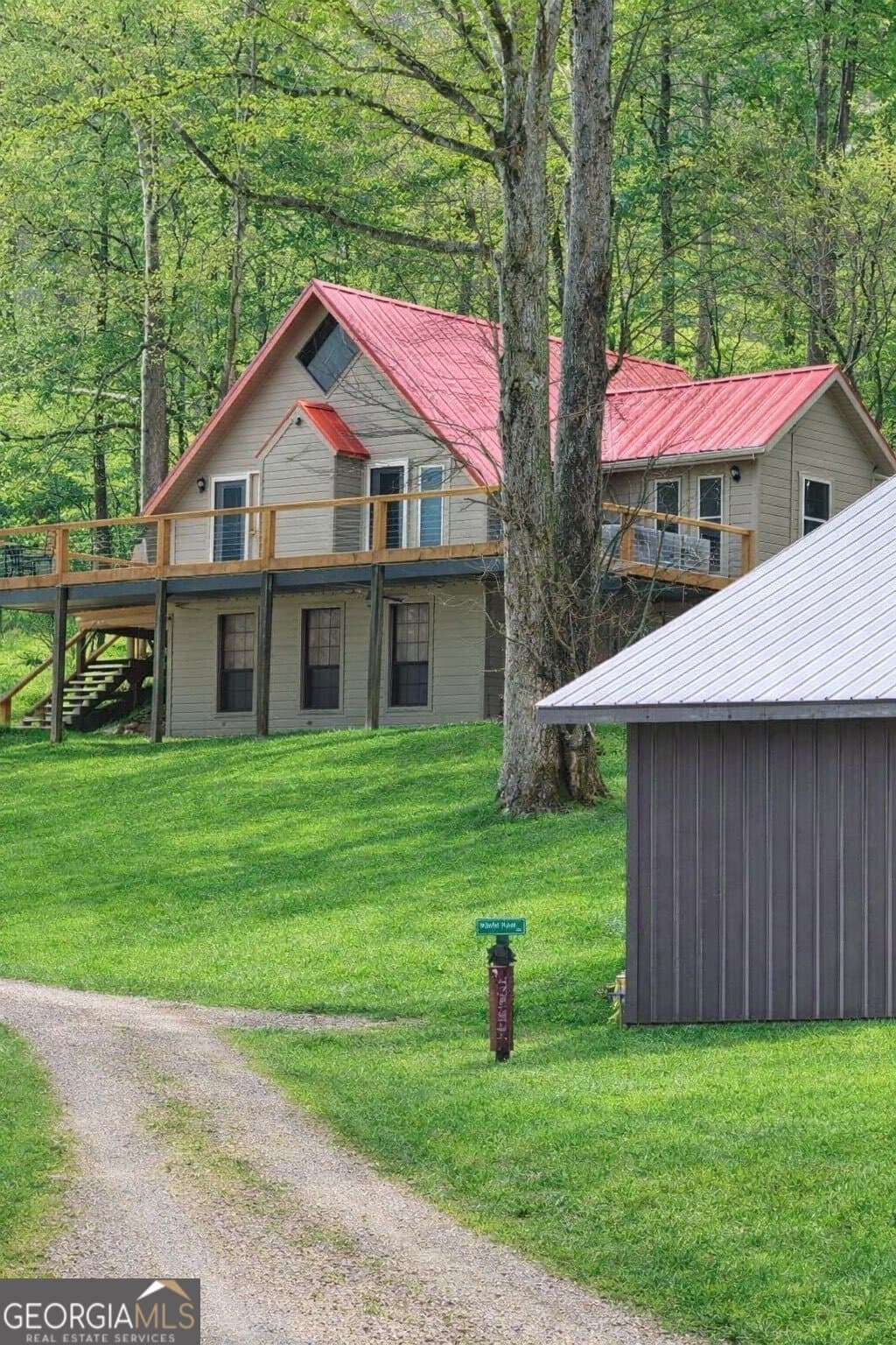 137 Blue Spruce Dr — photo 2