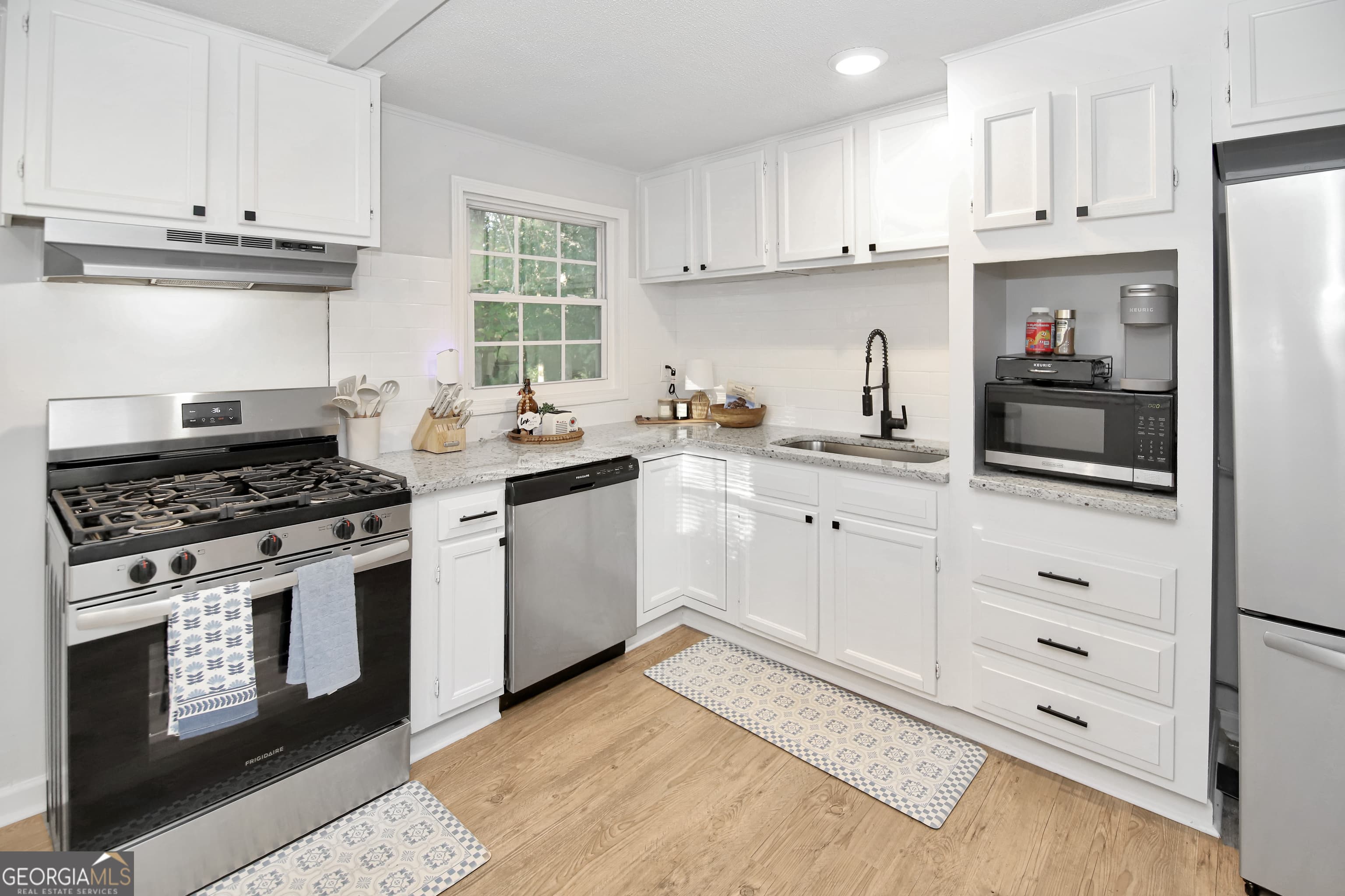 37 Overbrook Dr — photo 2