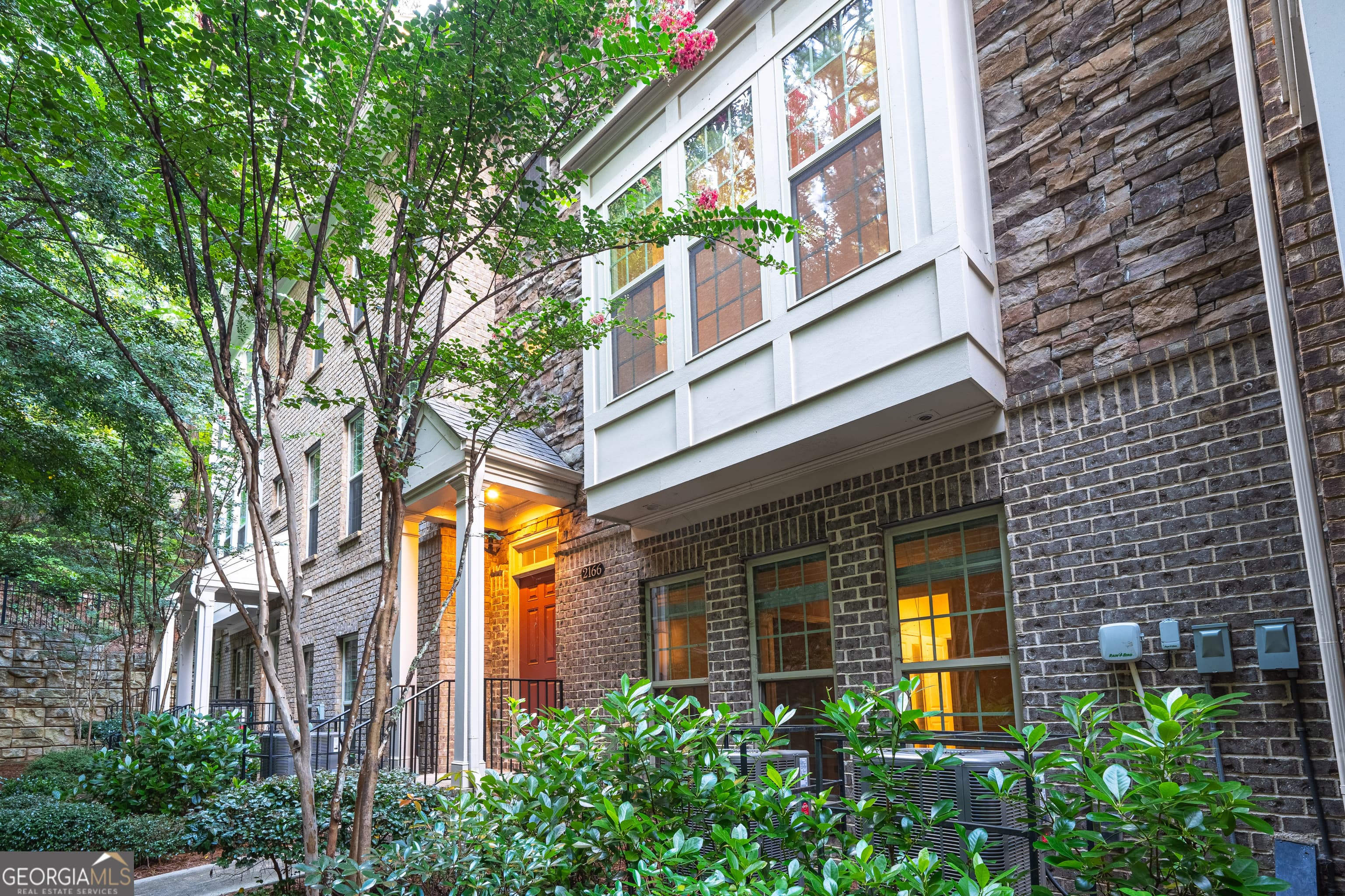 2166 Rock Creek Park — photo 2