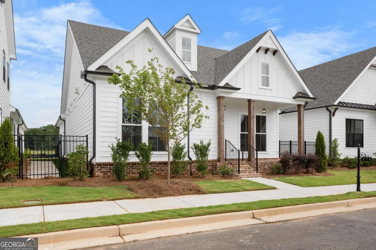 1036 Eastman Ct — photo 2