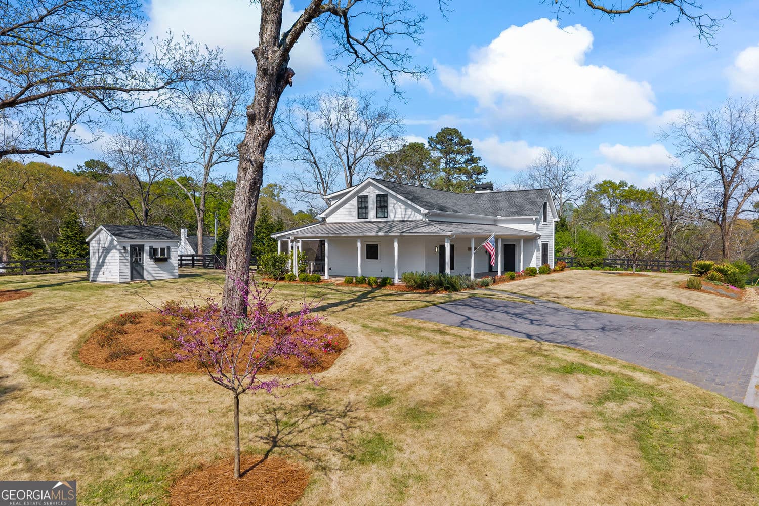 82 Childs St — photo 2