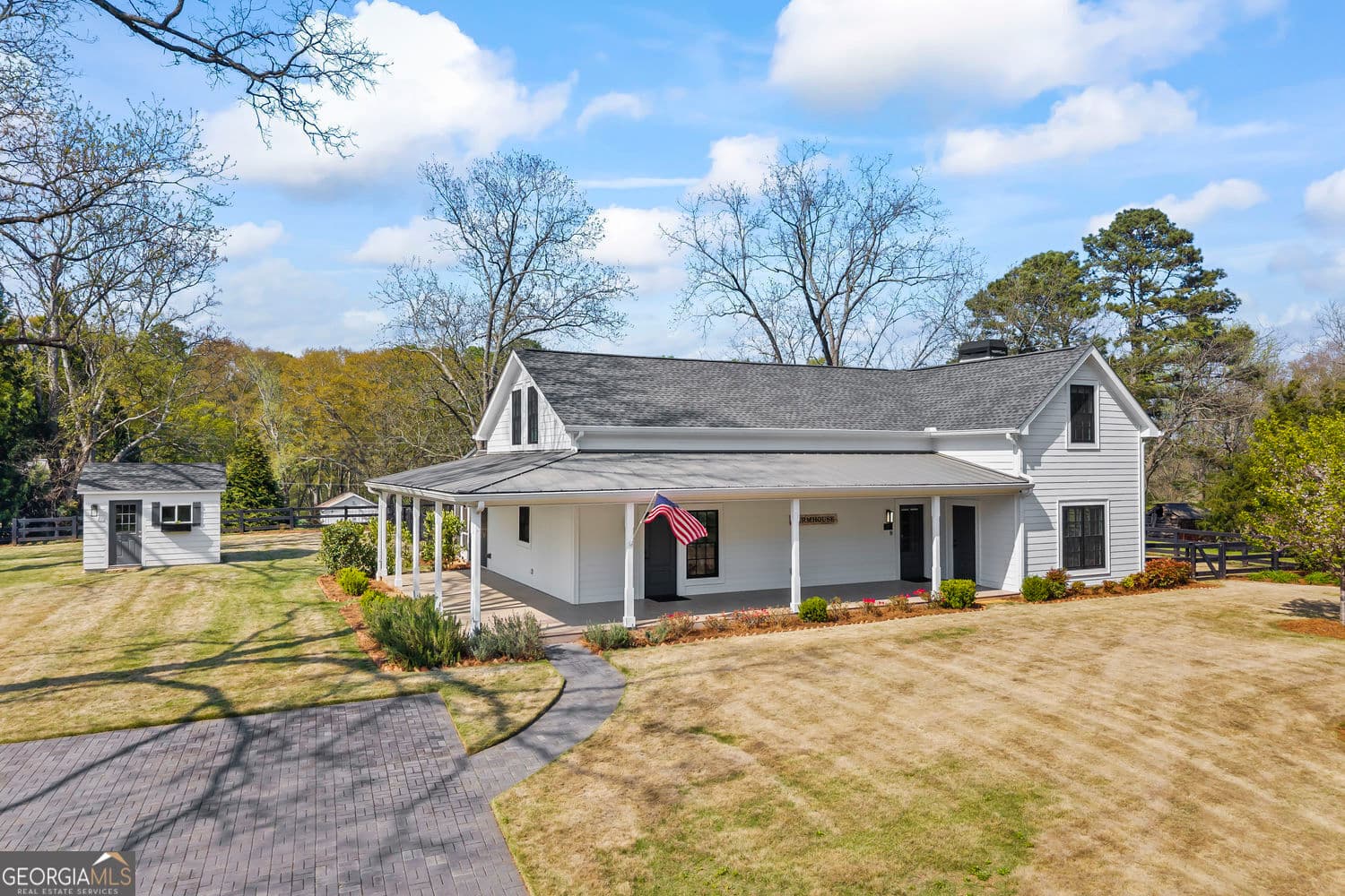 82 Childs St — photo 1