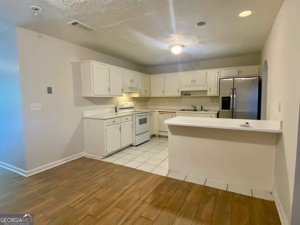 3746 Soapstone Rd — photo 2