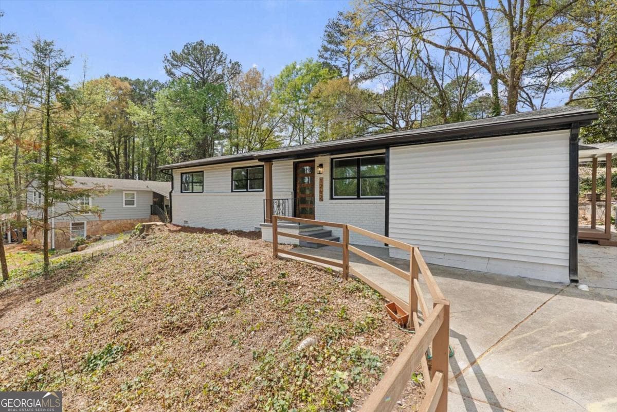 1262 Sparrow Ln — photo 1