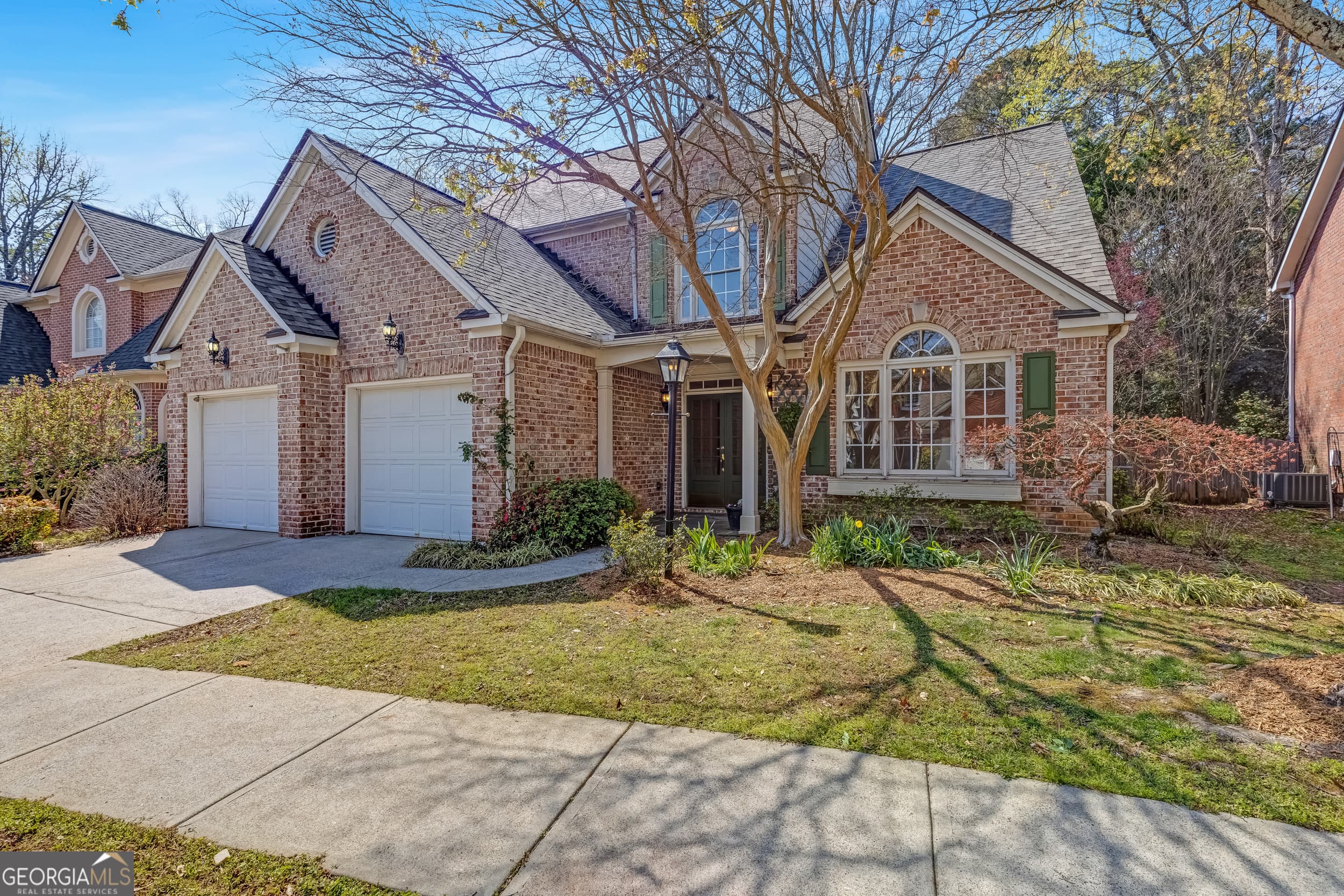 2044 Gramercy Circle — photo 1