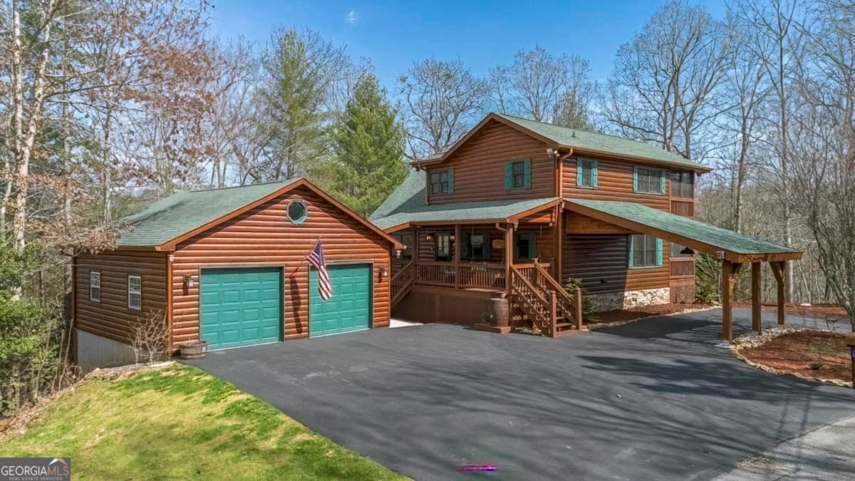 225 Hiawatha Trail — photo 1