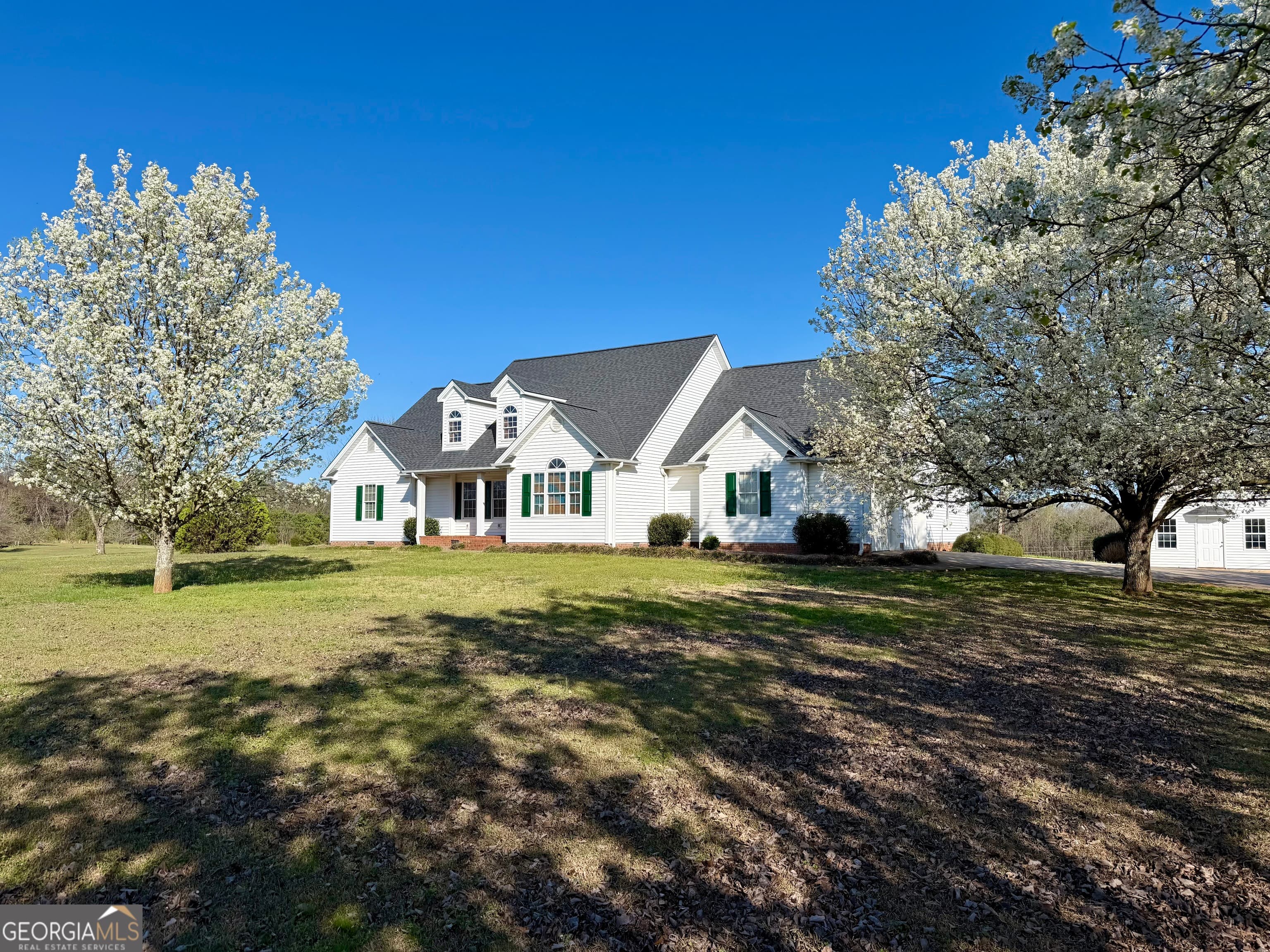 494 S Broad St — photo 1