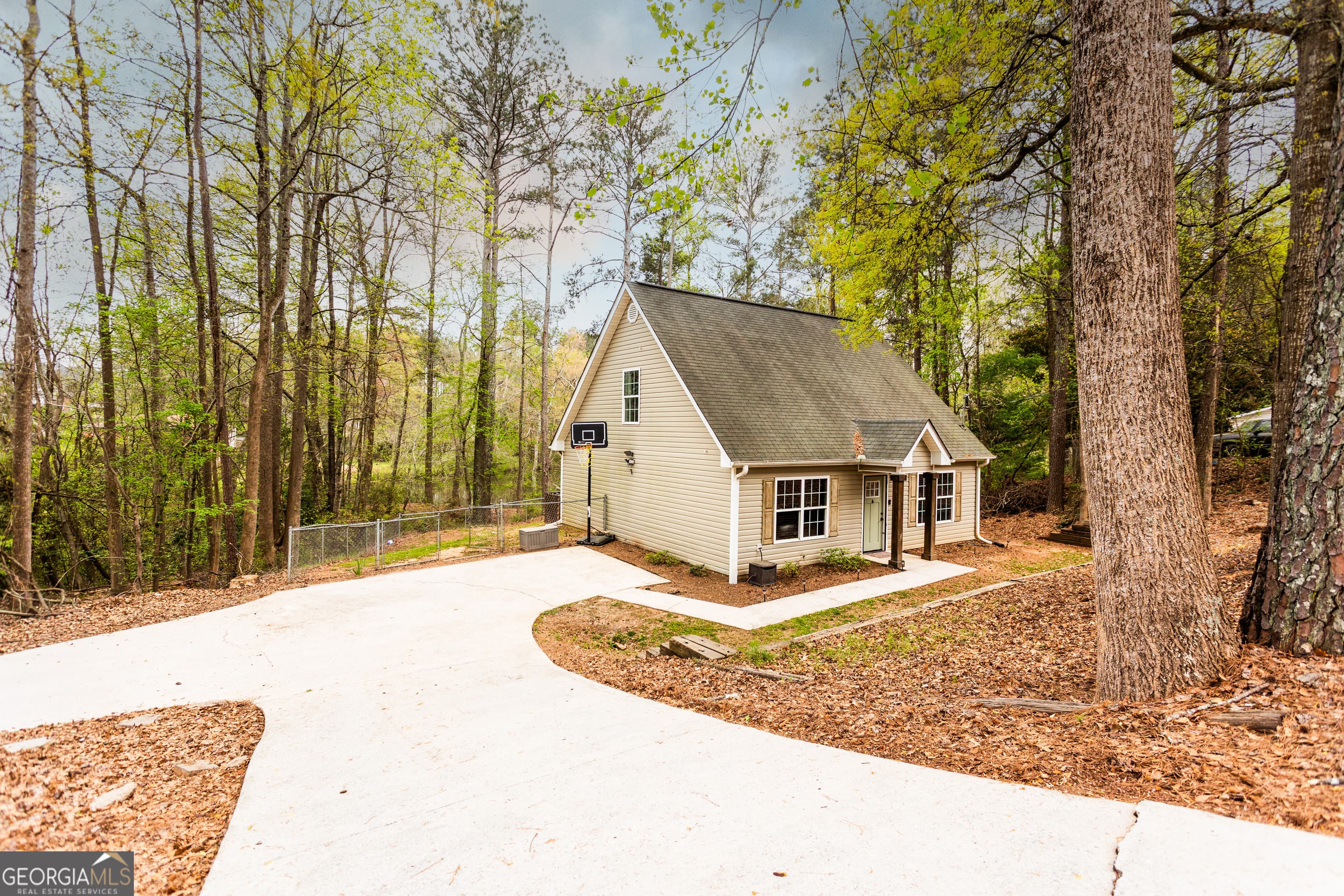 1309 Armistead Circle — photo 2