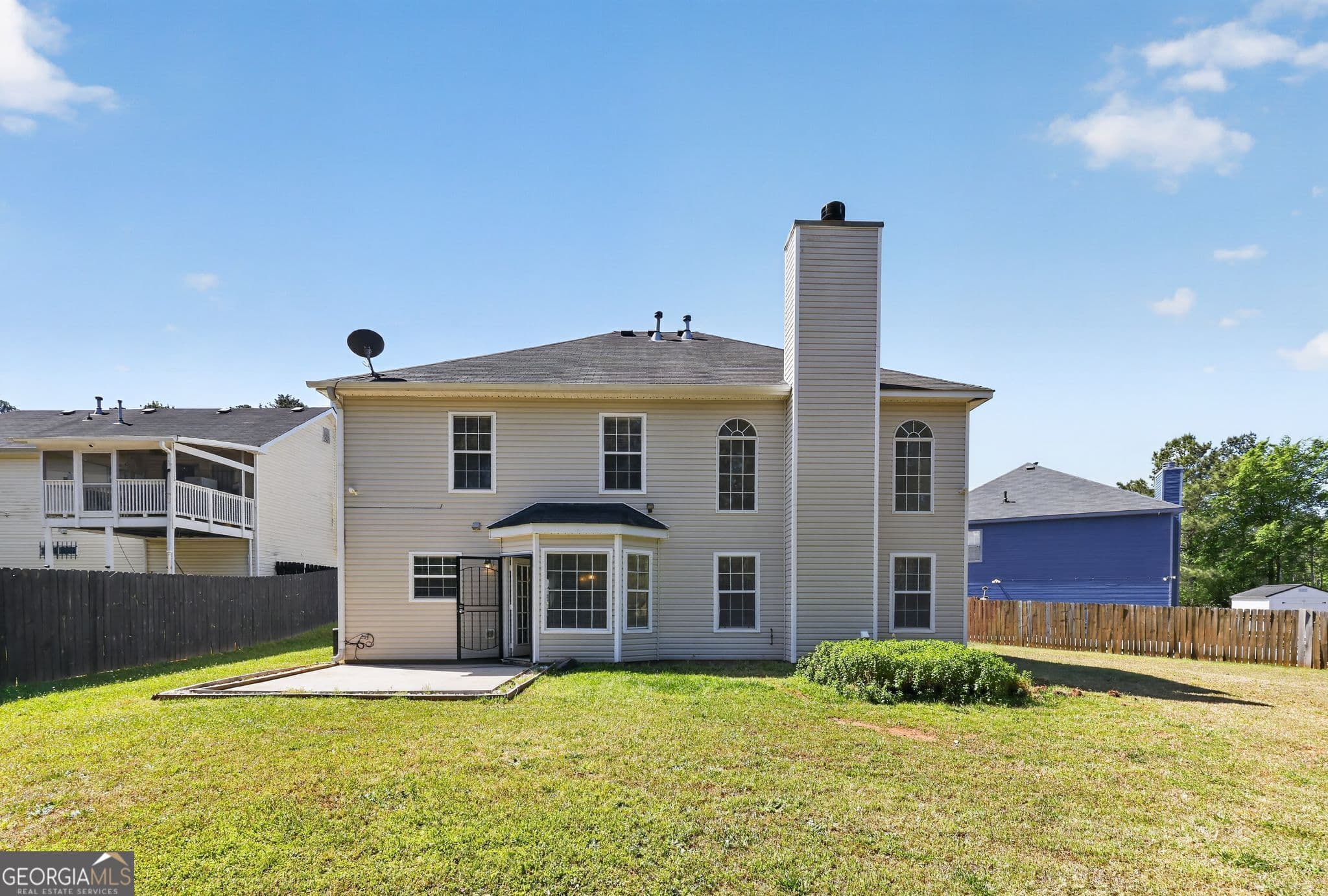 3043 Sherbourne Dr — photo 2