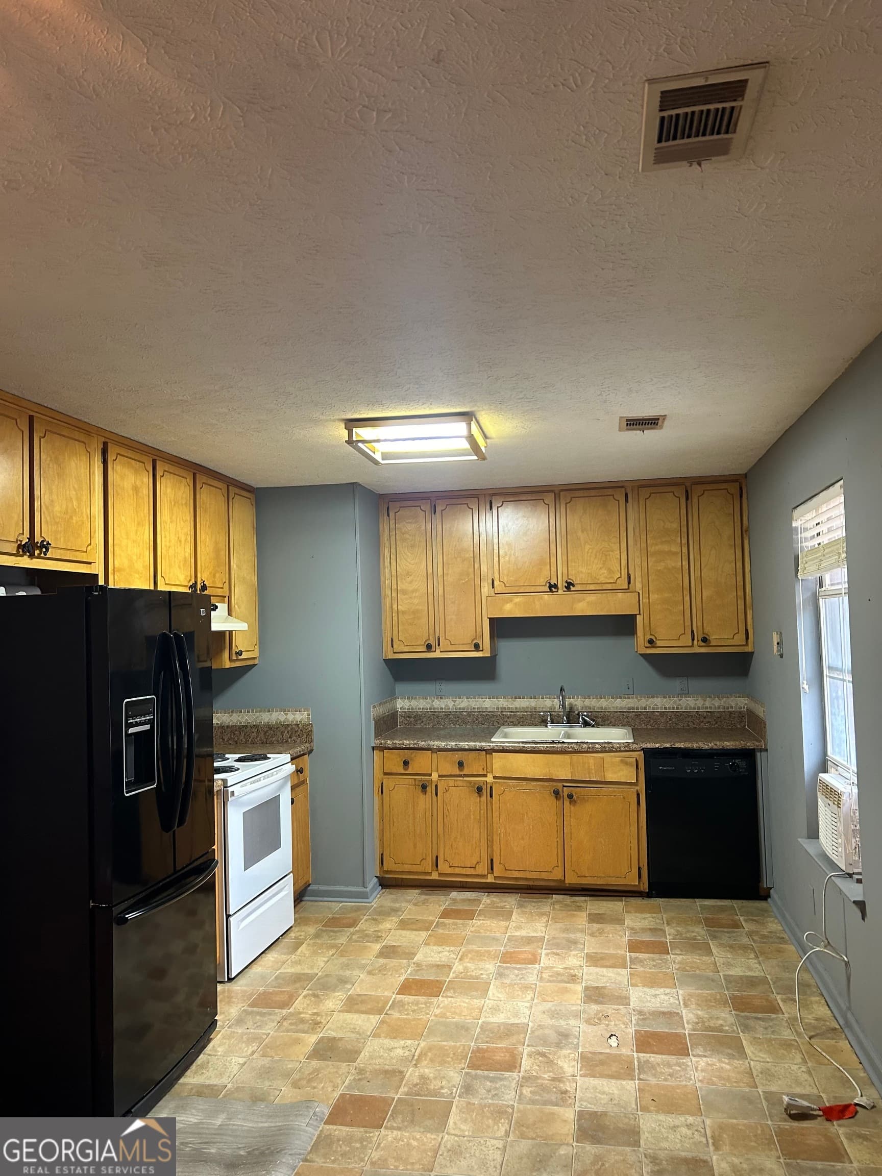 162 Sherwood Loop — photo 2