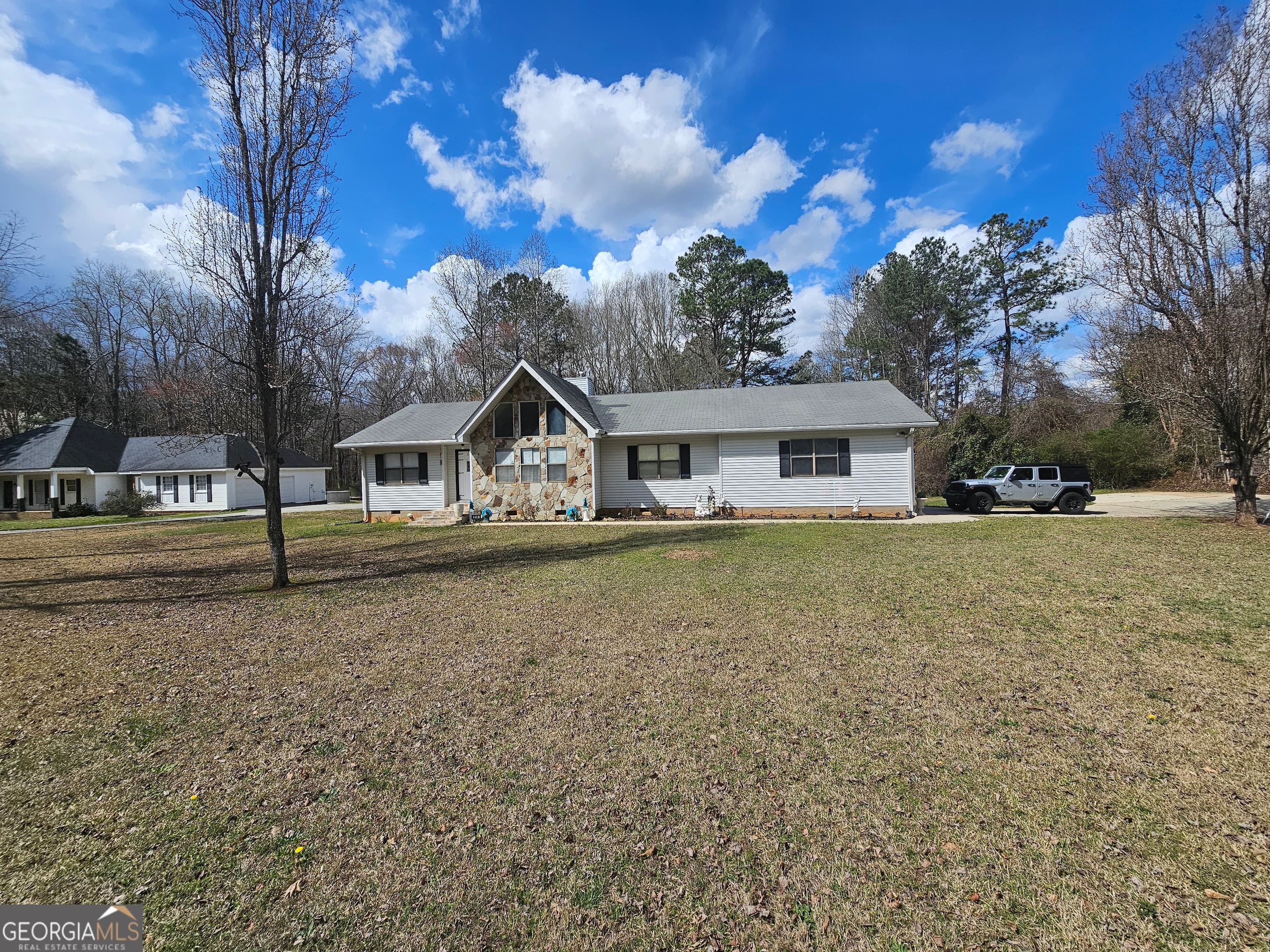 215 Carl Parker Rd — photo 2