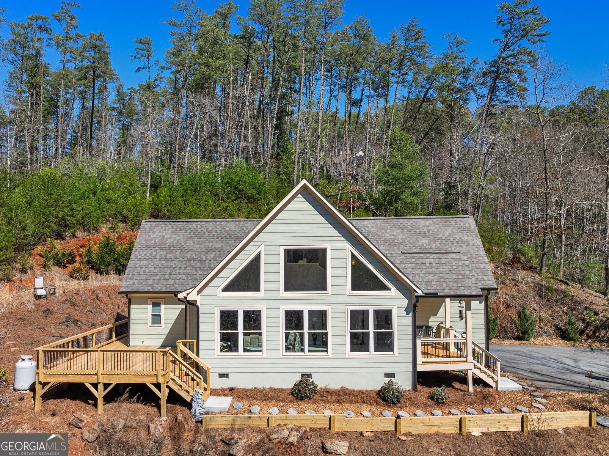 1356 Woodbrier — photo 2