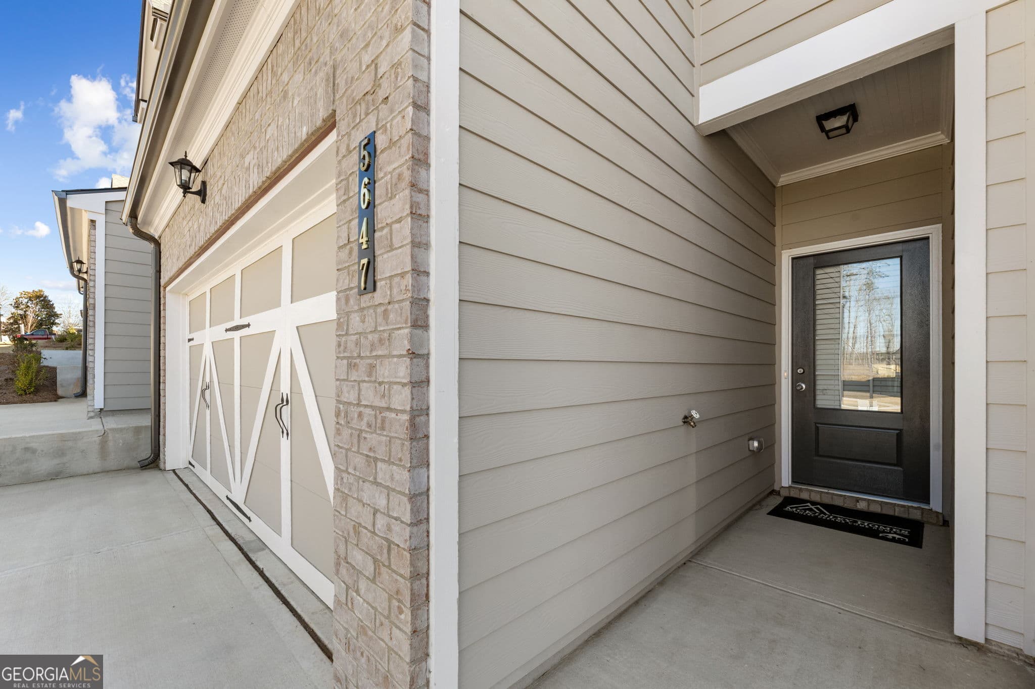 5647 Chickory Dr — photo 2