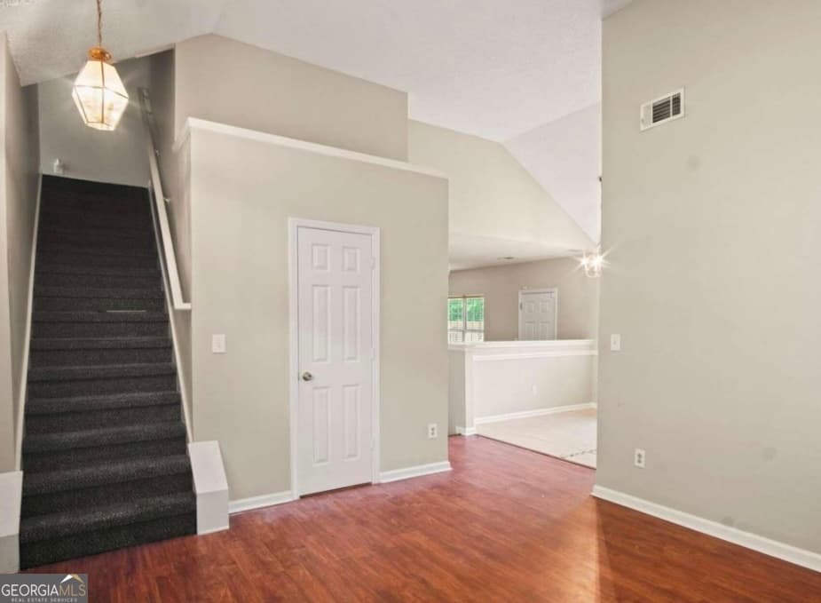 3045 Stonebridge Creek Dr — photo 2