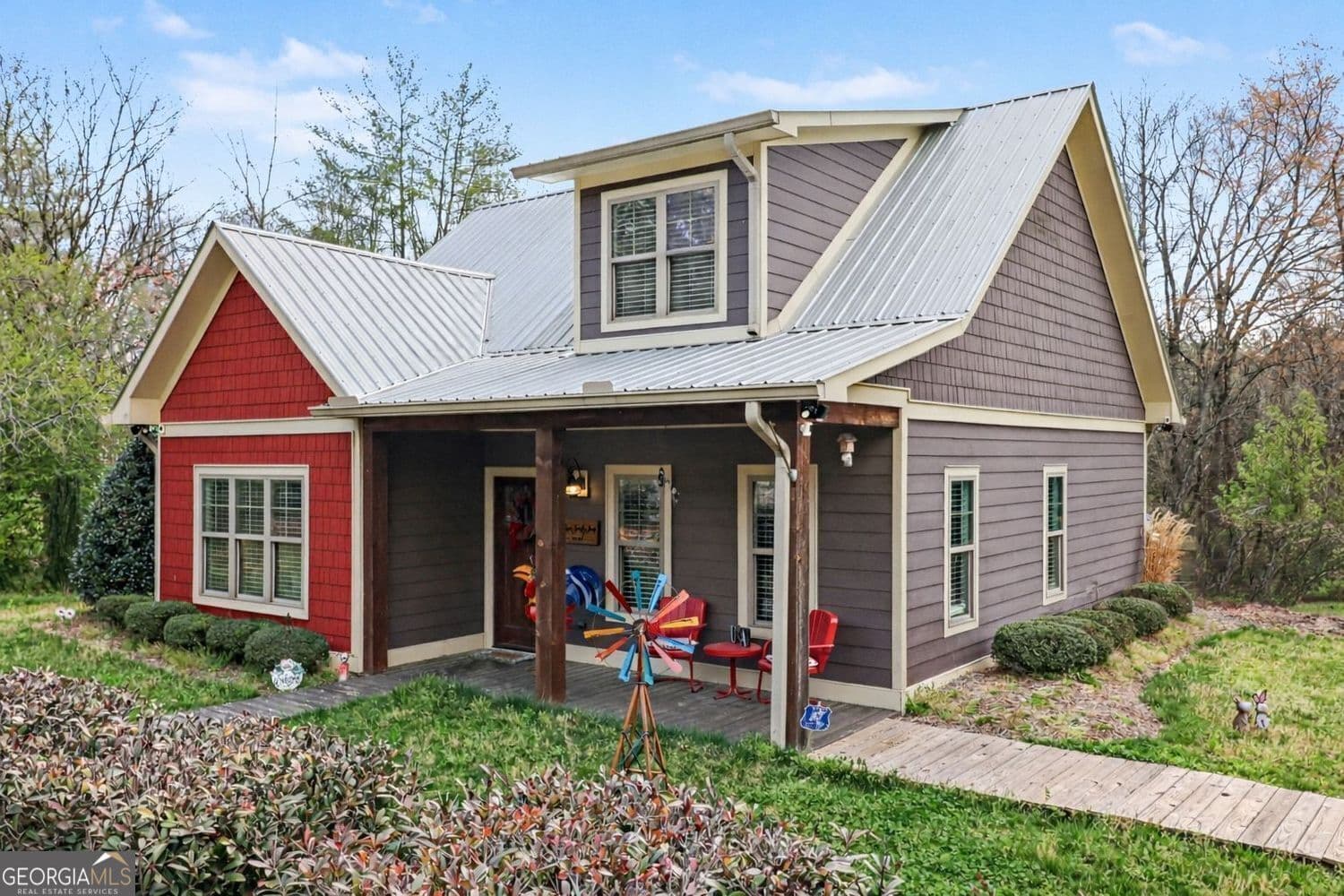 584 Ada St — photo 2