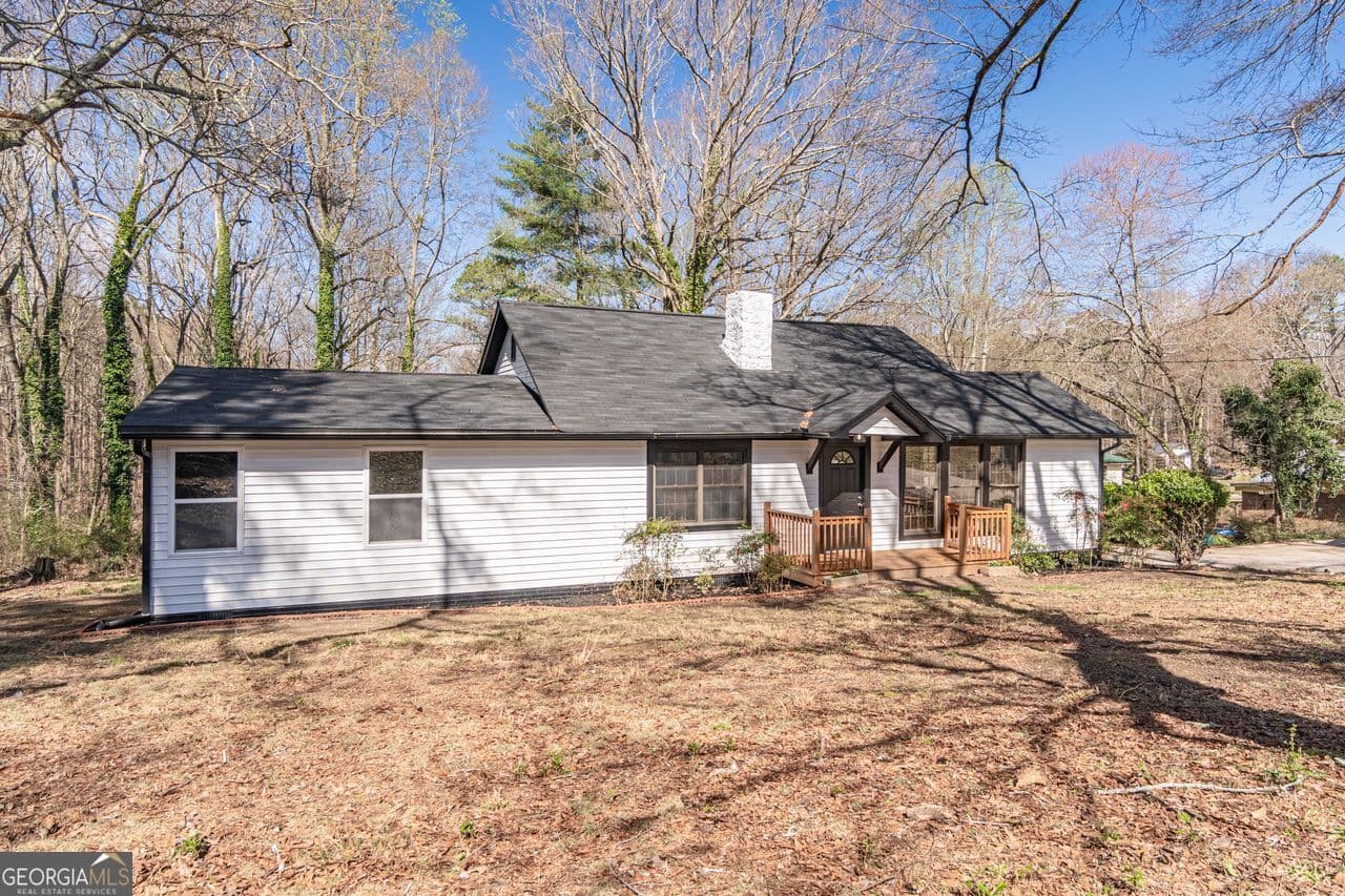 1203 E Ridge Rd — photo 2