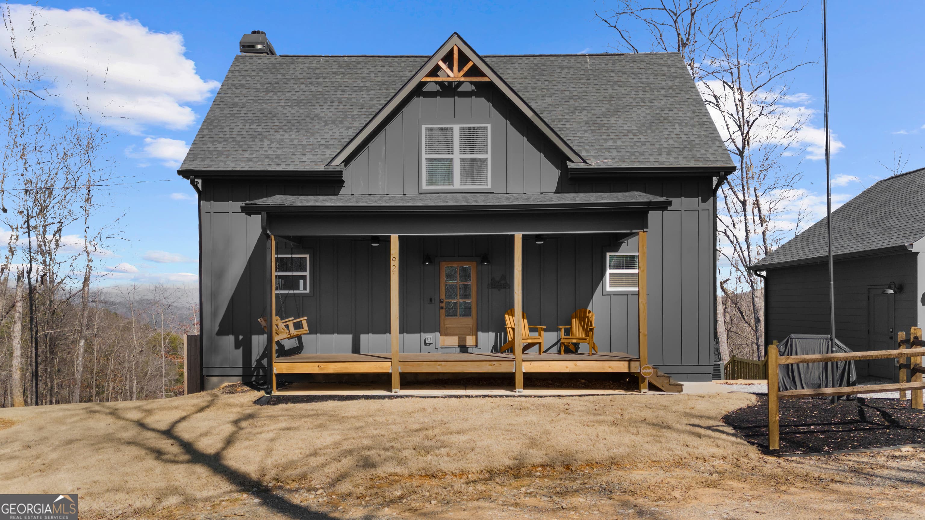 921 Aurora Ln — photo 2