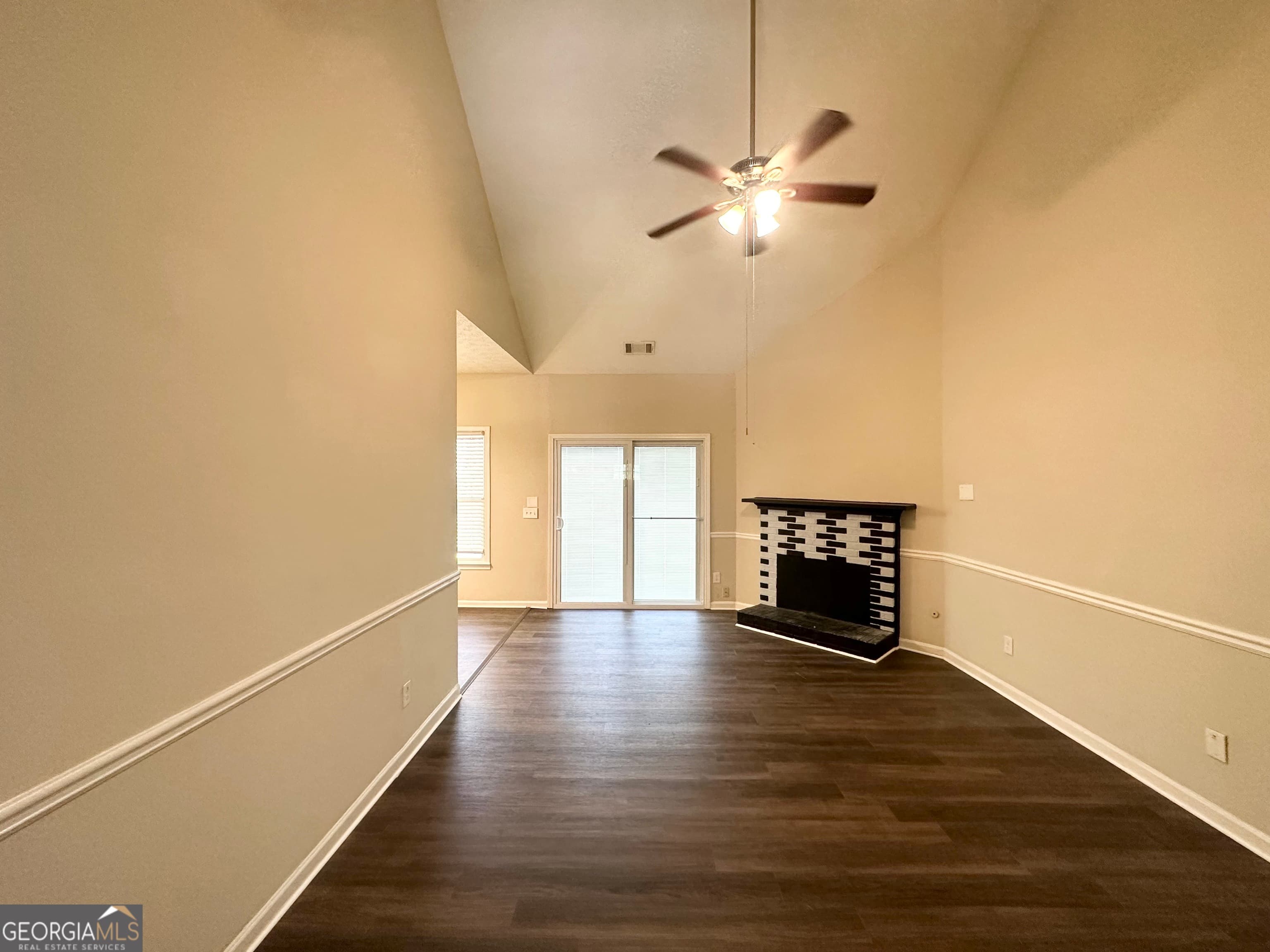 710 Thomasville Se Blvd — photo 2