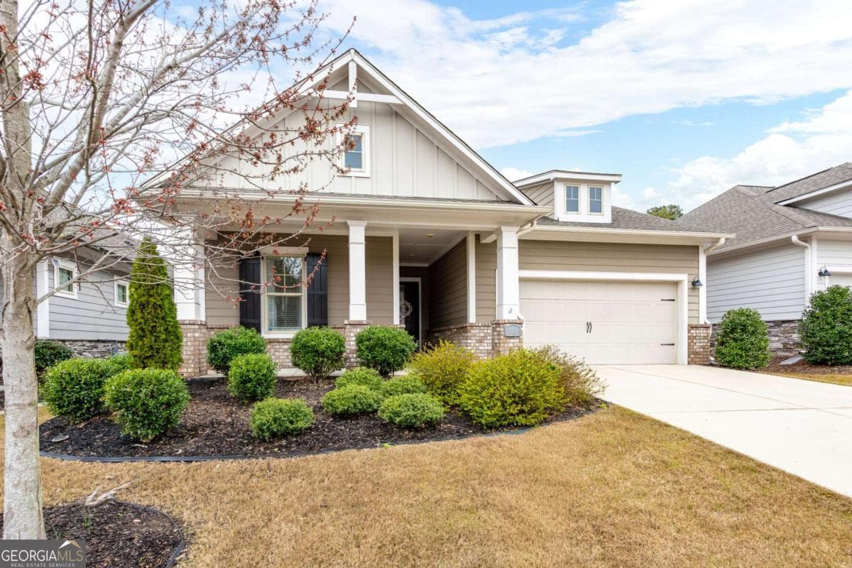 340 Anglewood Ave — photo 2