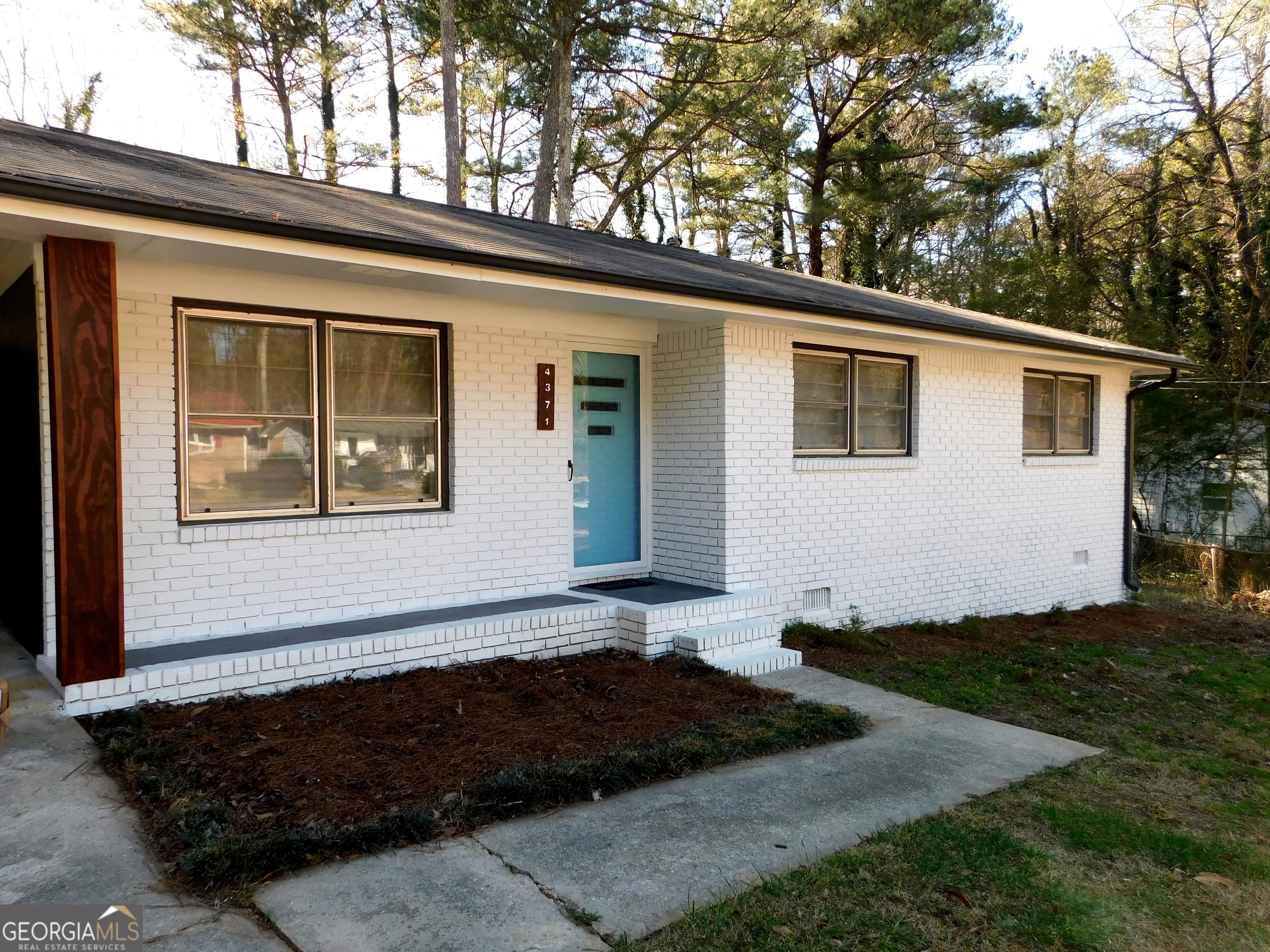 4371 Aldergate Dr — photo 2