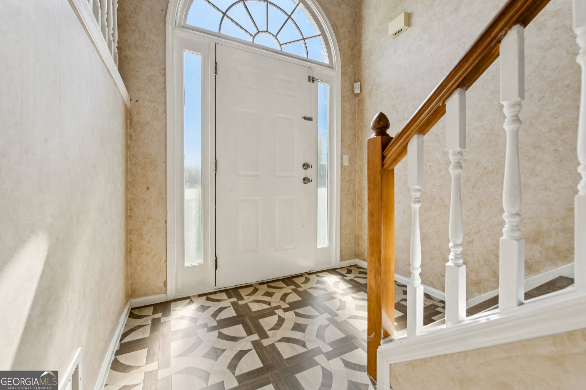 1549 Wynfield Dr — photo 2