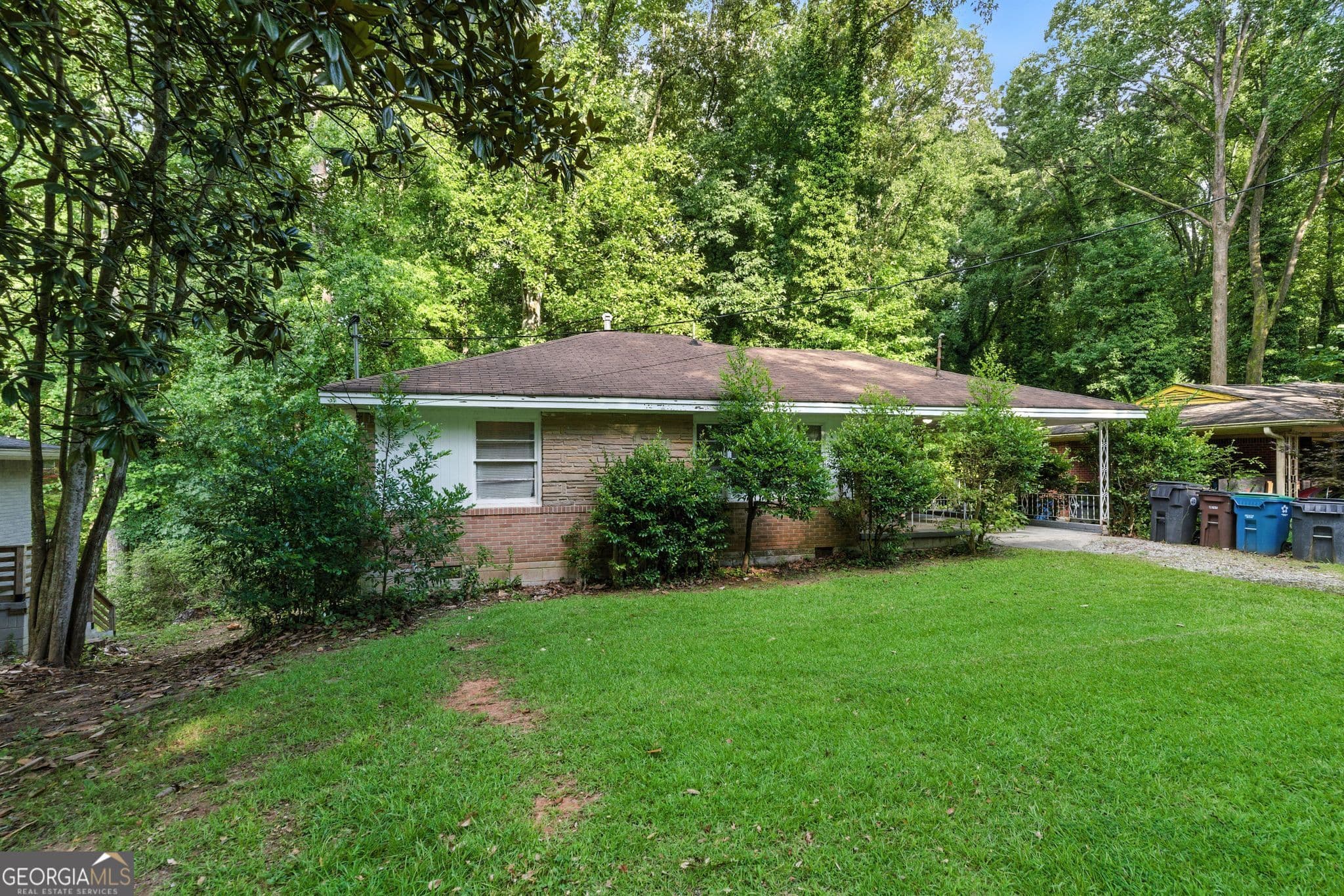 2370 Farley St — photo 2