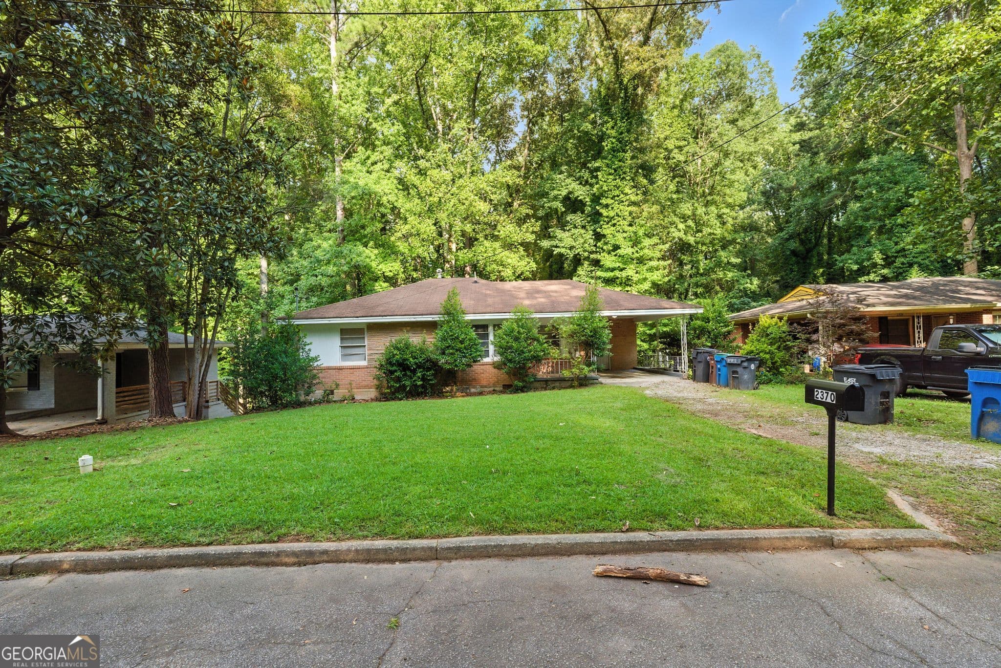 2370 Farley St — photo 35