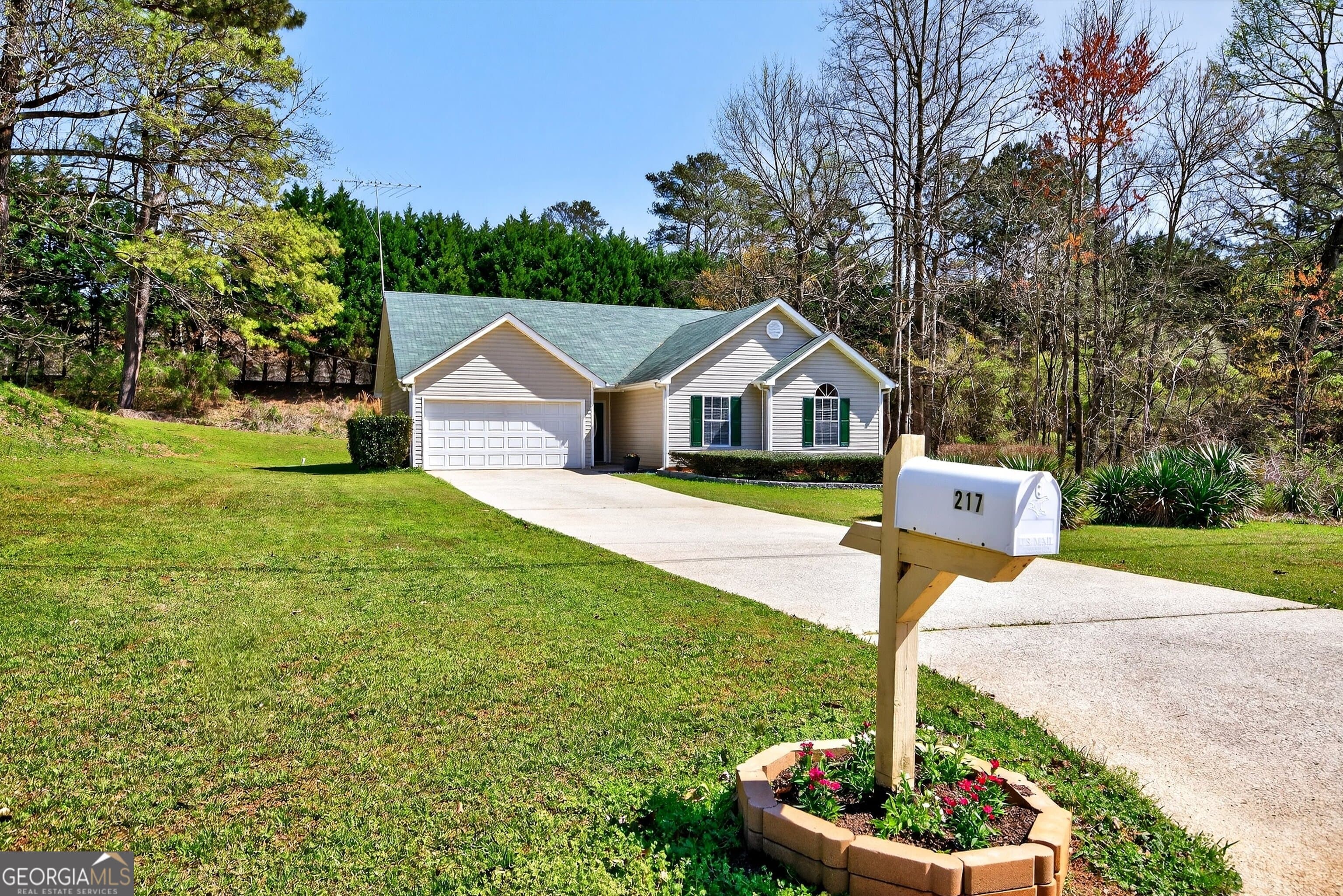 217 Farmbrook Parkway — photo 2
